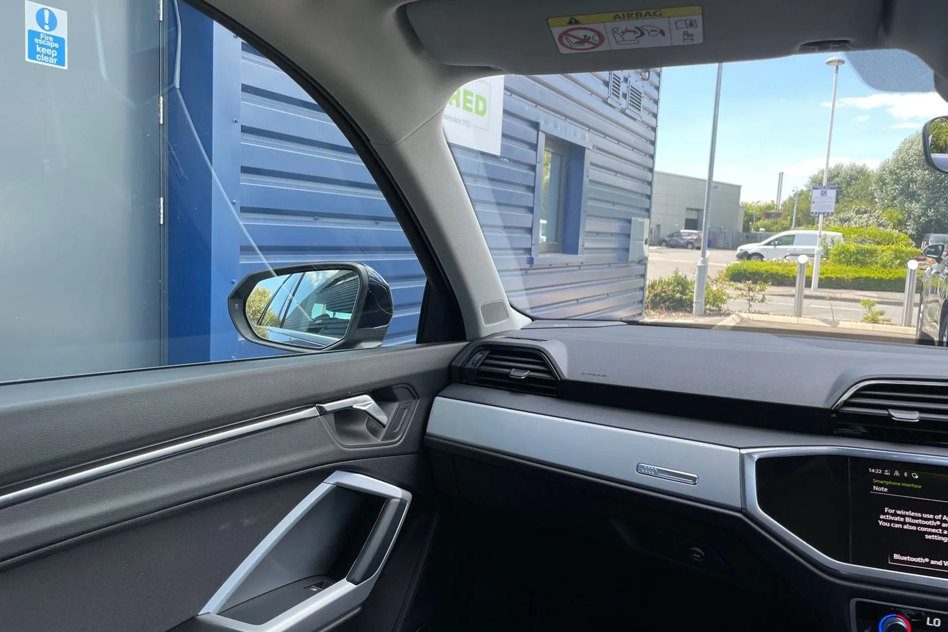 Audi Q3 thumbnail image number 37