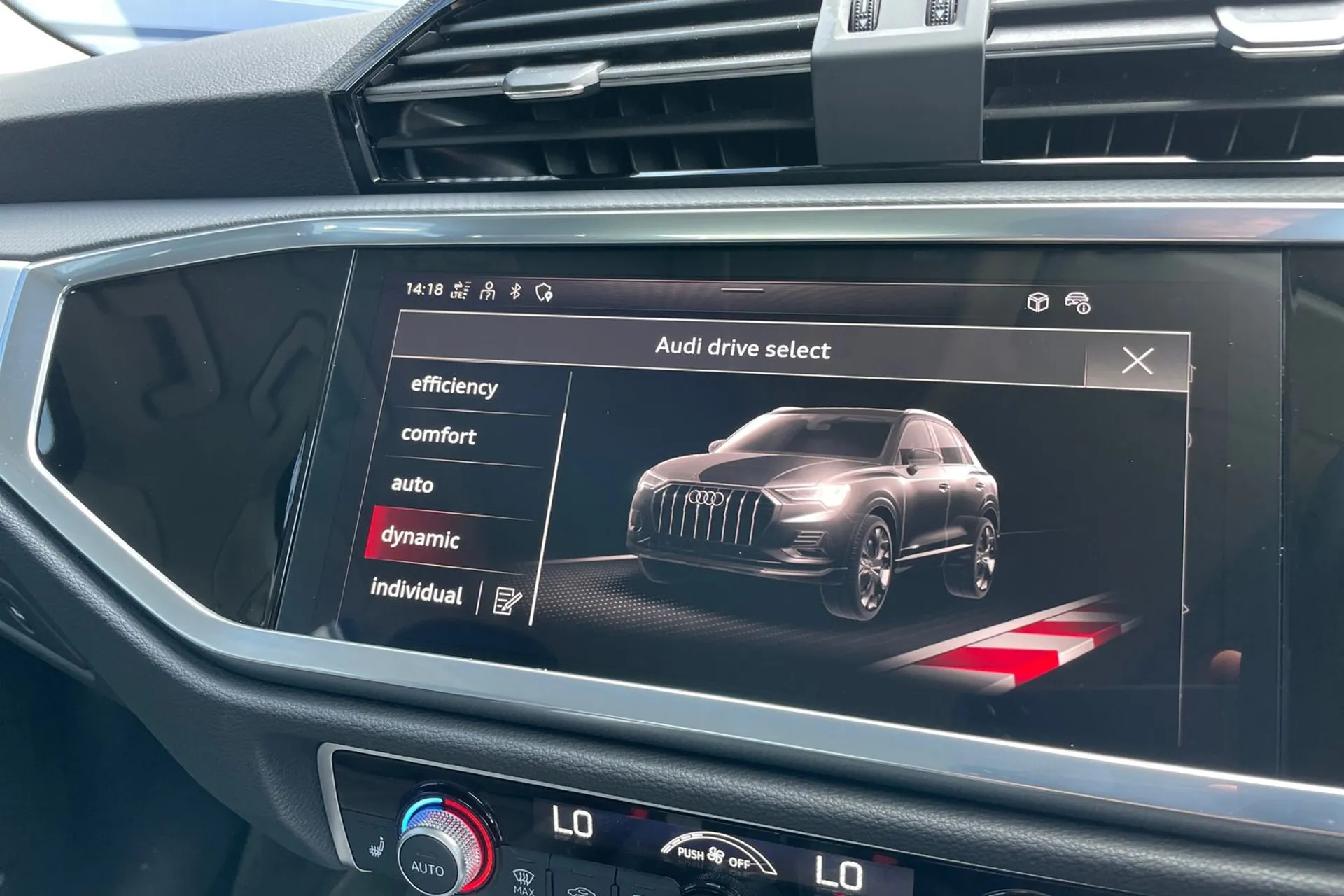 Audi Q3 thumbnail image number 34