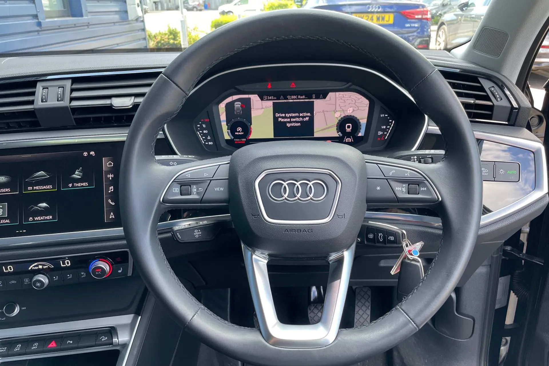 Audi Q3 thumbnail image number 40