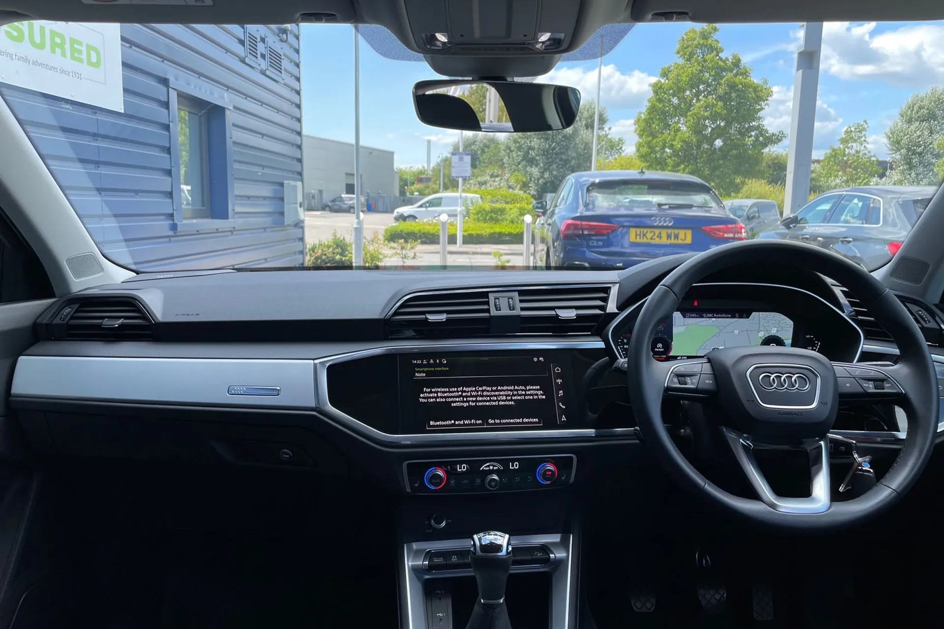 Audi Q3 thumbnail image number 3