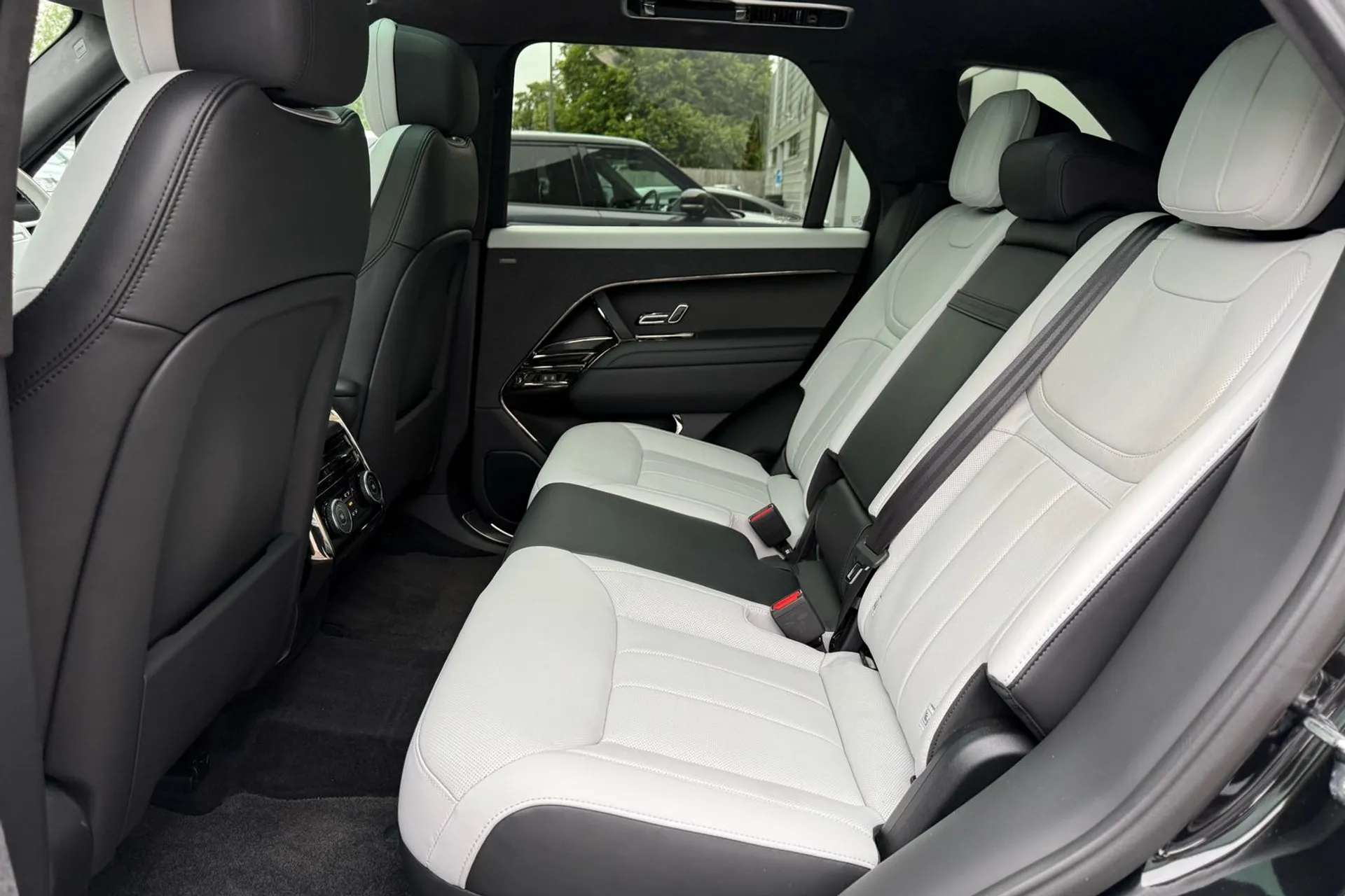 LAND ROVER RANGE ROVER SPORT thumbnail image number 56