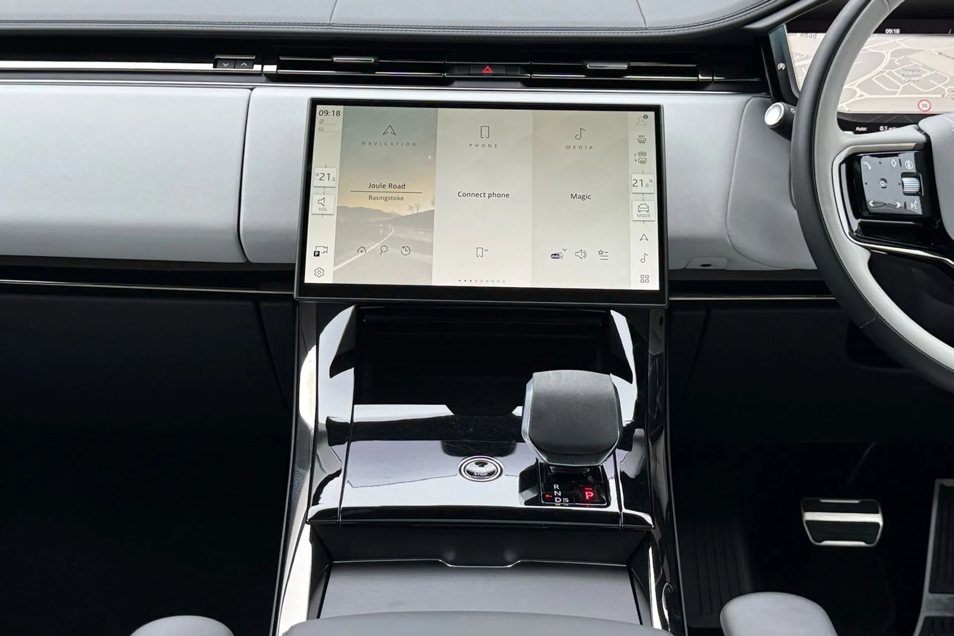 LAND ROVER RANGE ROVER SPORT thumbnail image number 15