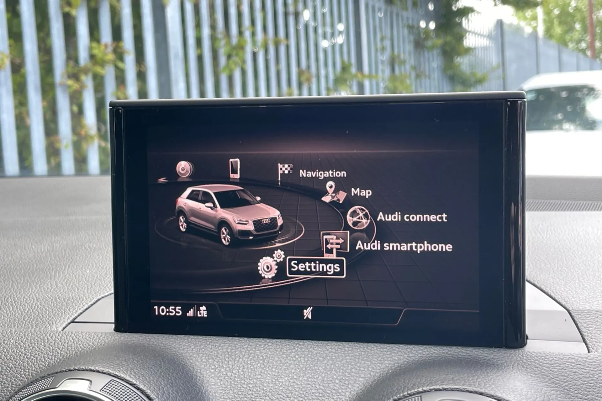 Audi Q2 thumbnail image number 27