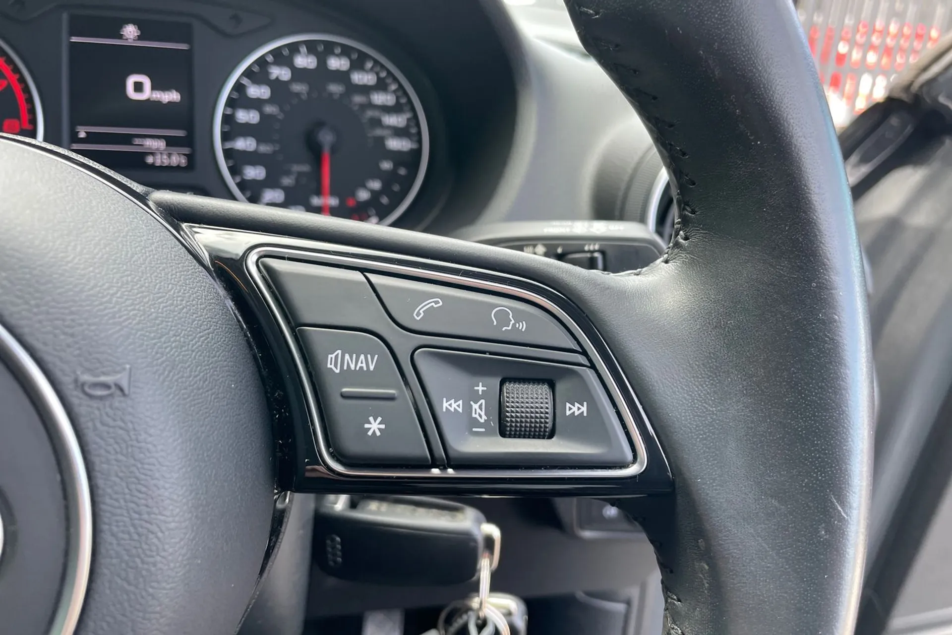 Audi Q2 thumbnail image number 43