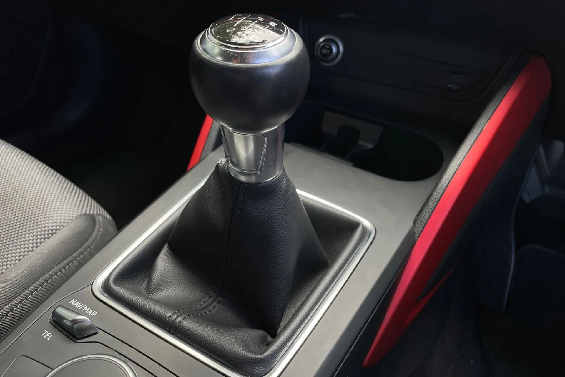 Audi Q2 thumbnail image number 37