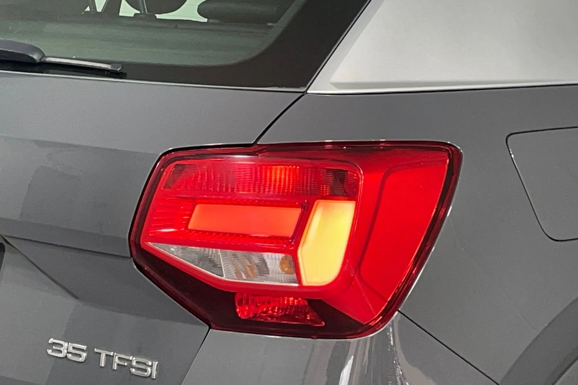 Audi Q2 thumbnail image number 17