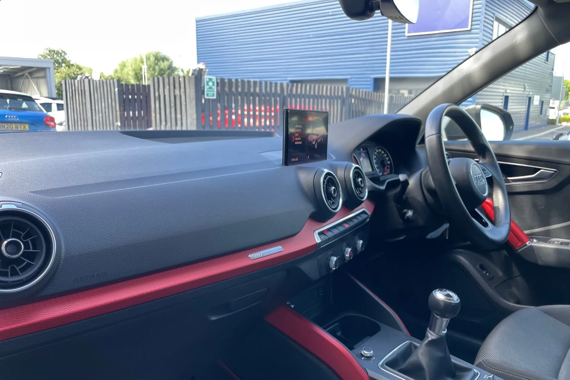 Audi Q2 thumbnail image number 29