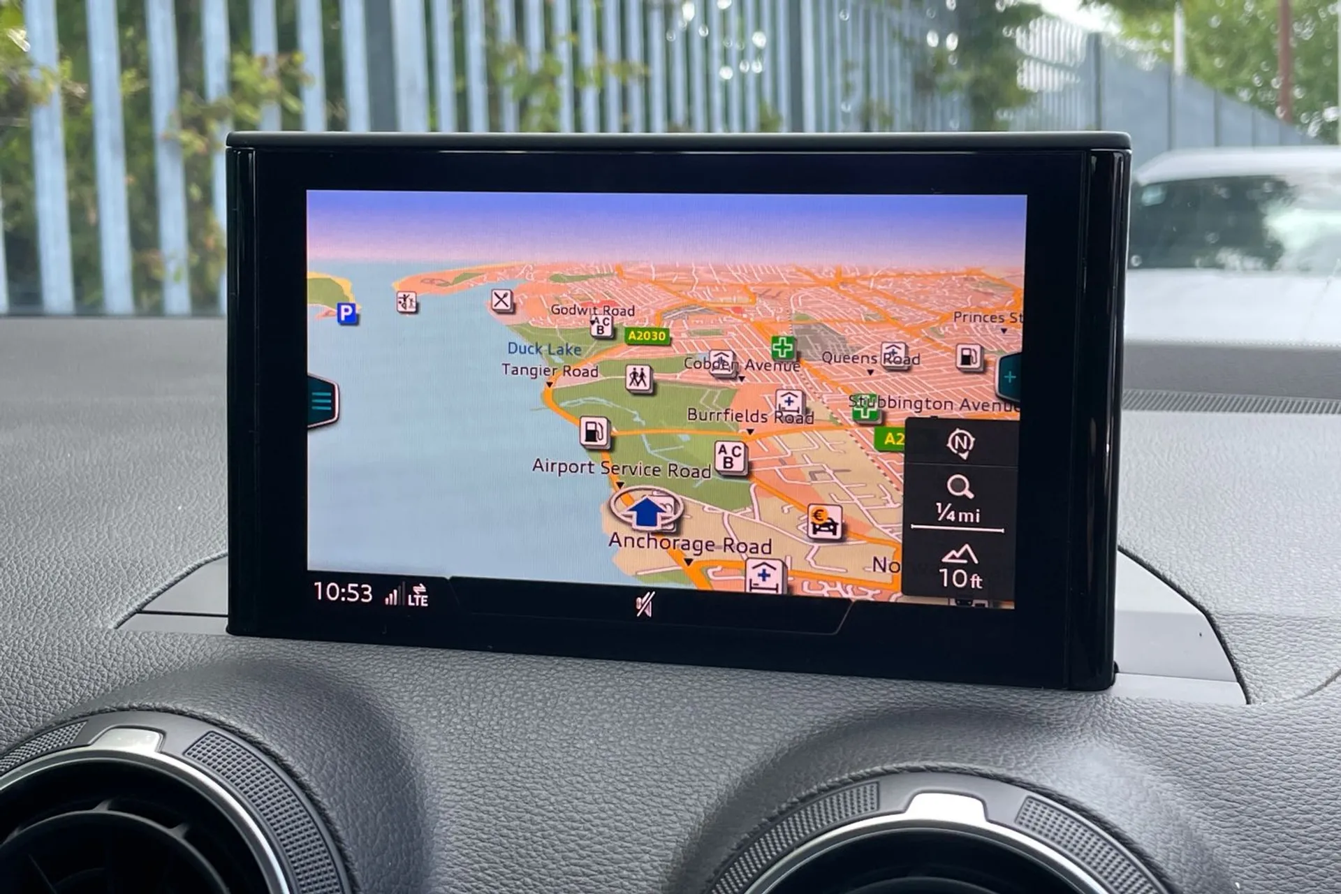 Audi Q2 thumbnail image number 4