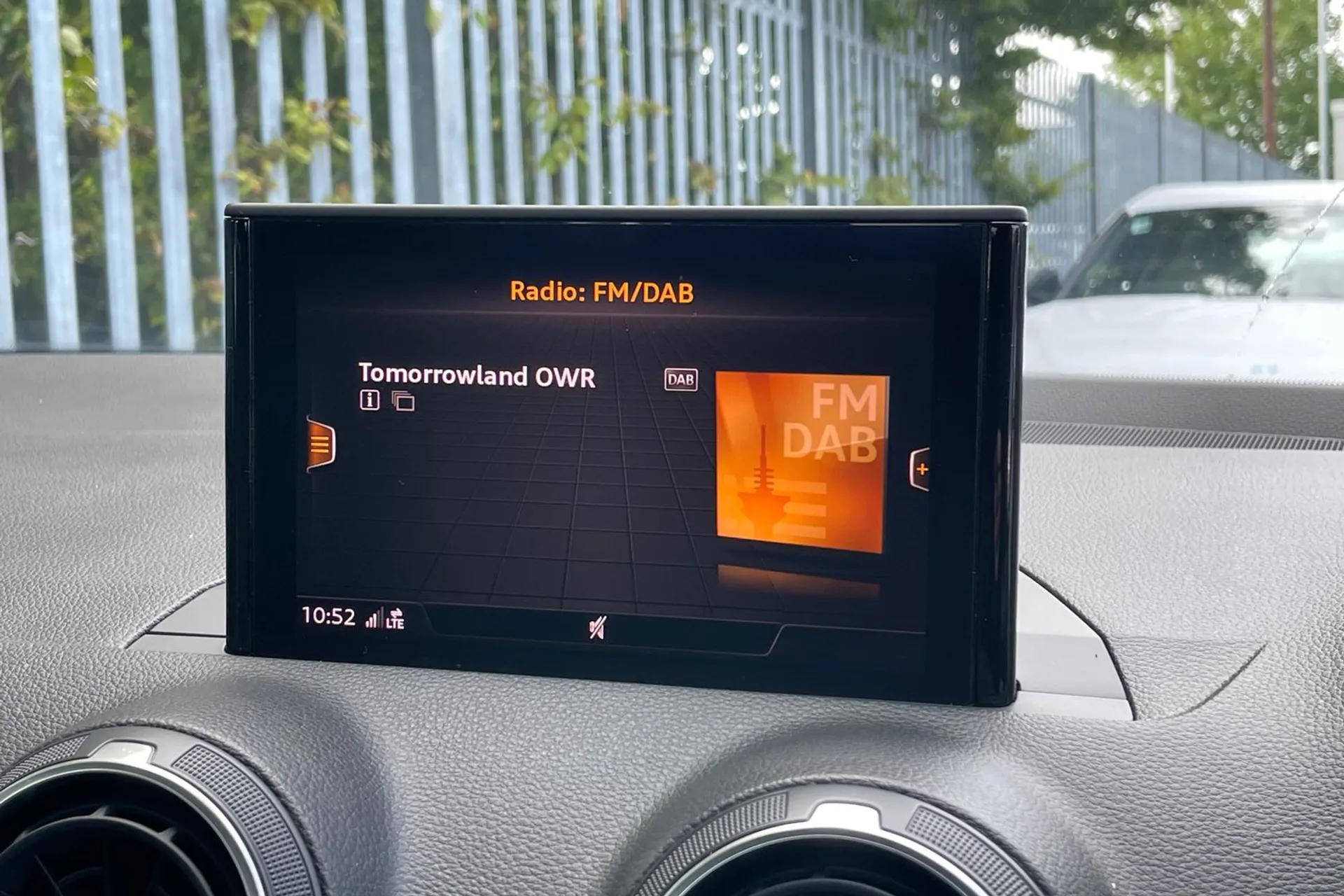 Audi Q2 thumbnail image number 25