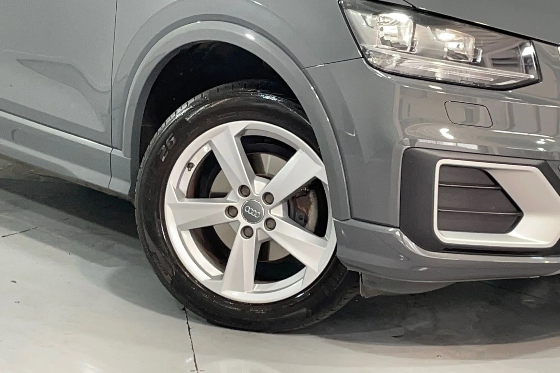 Audi Q2 thumbnail image number 10