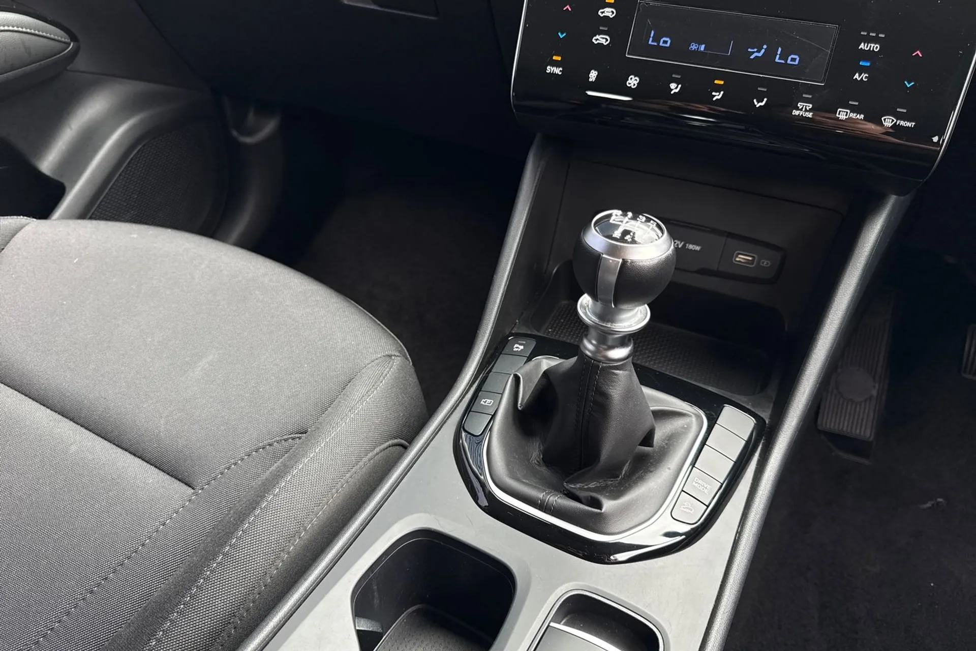 HYUNDAI TUCSON thumbnail image number 40