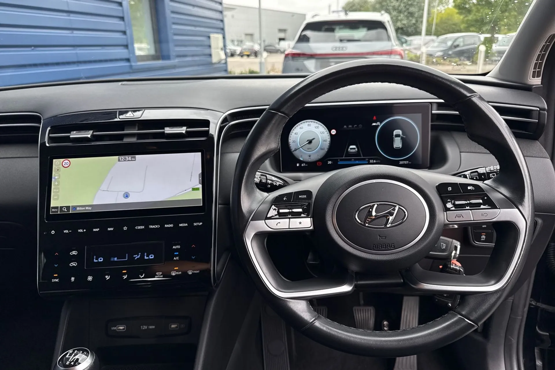 HYUNDAI TUCSON thumbnail image number 34