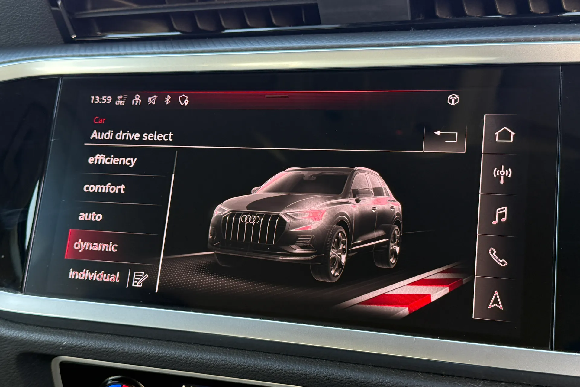 Audi Q3 thumbnail image number 8