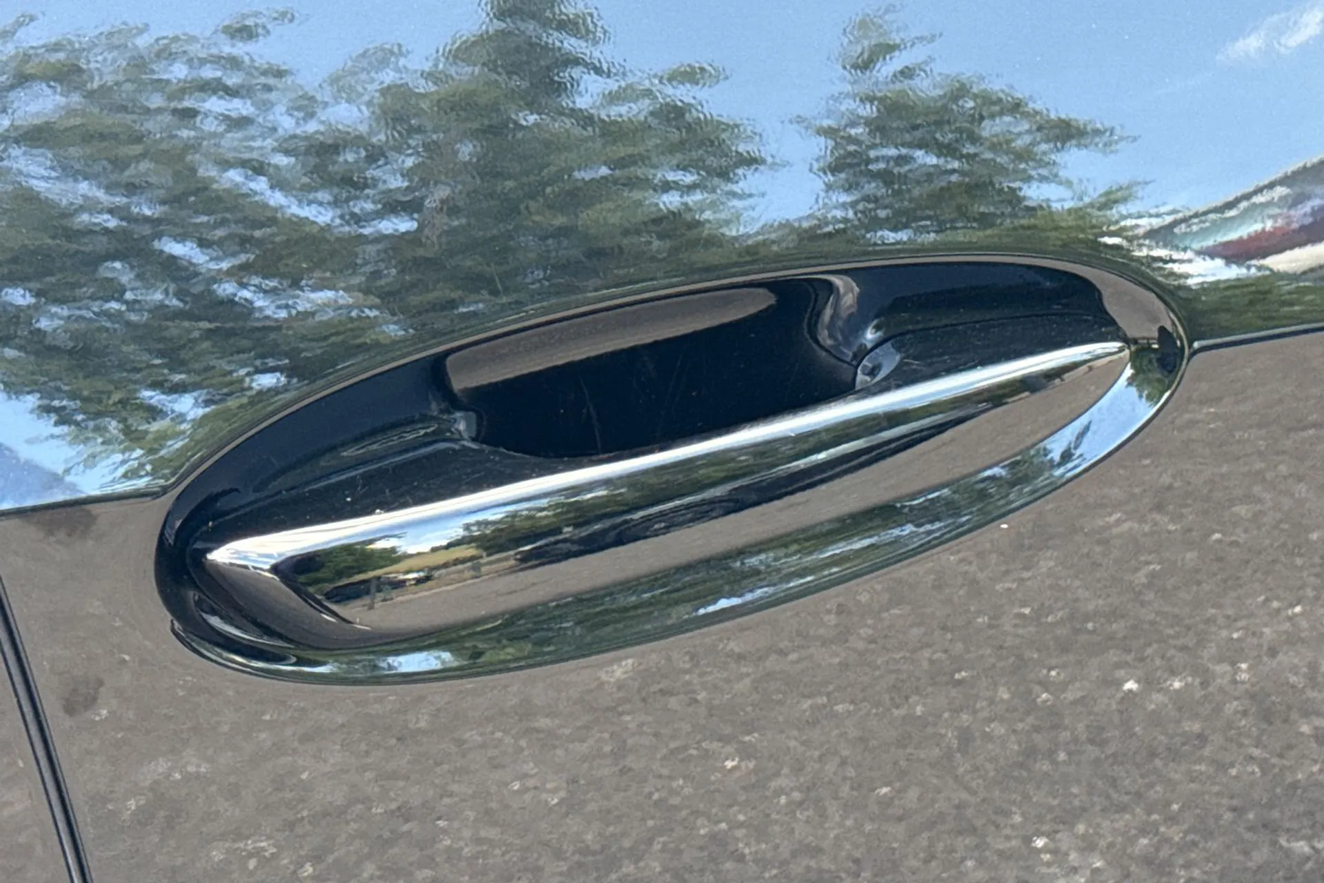 LEXUS UX thumbnail image number 60