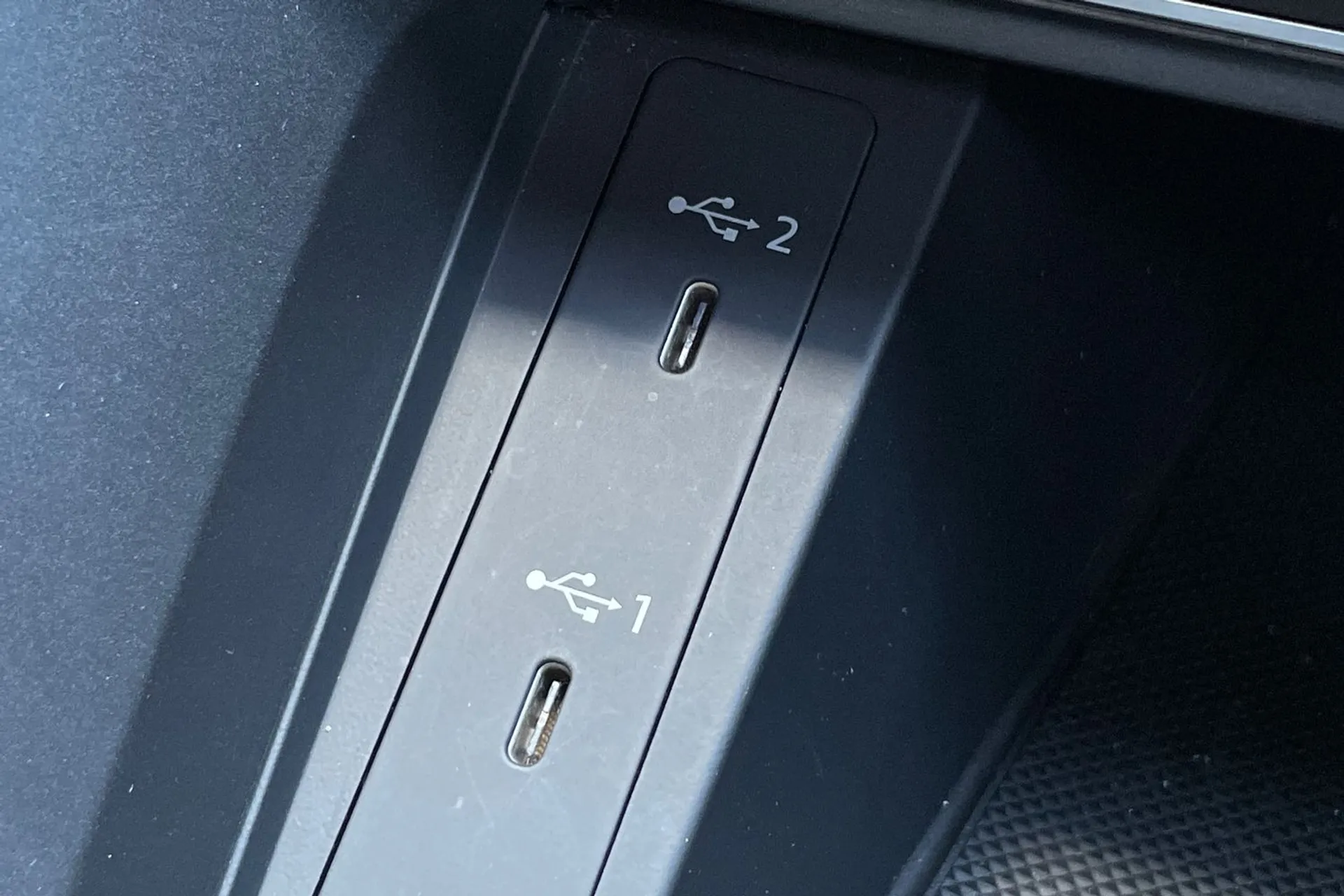 Audi Q3 thumbnail image number 49