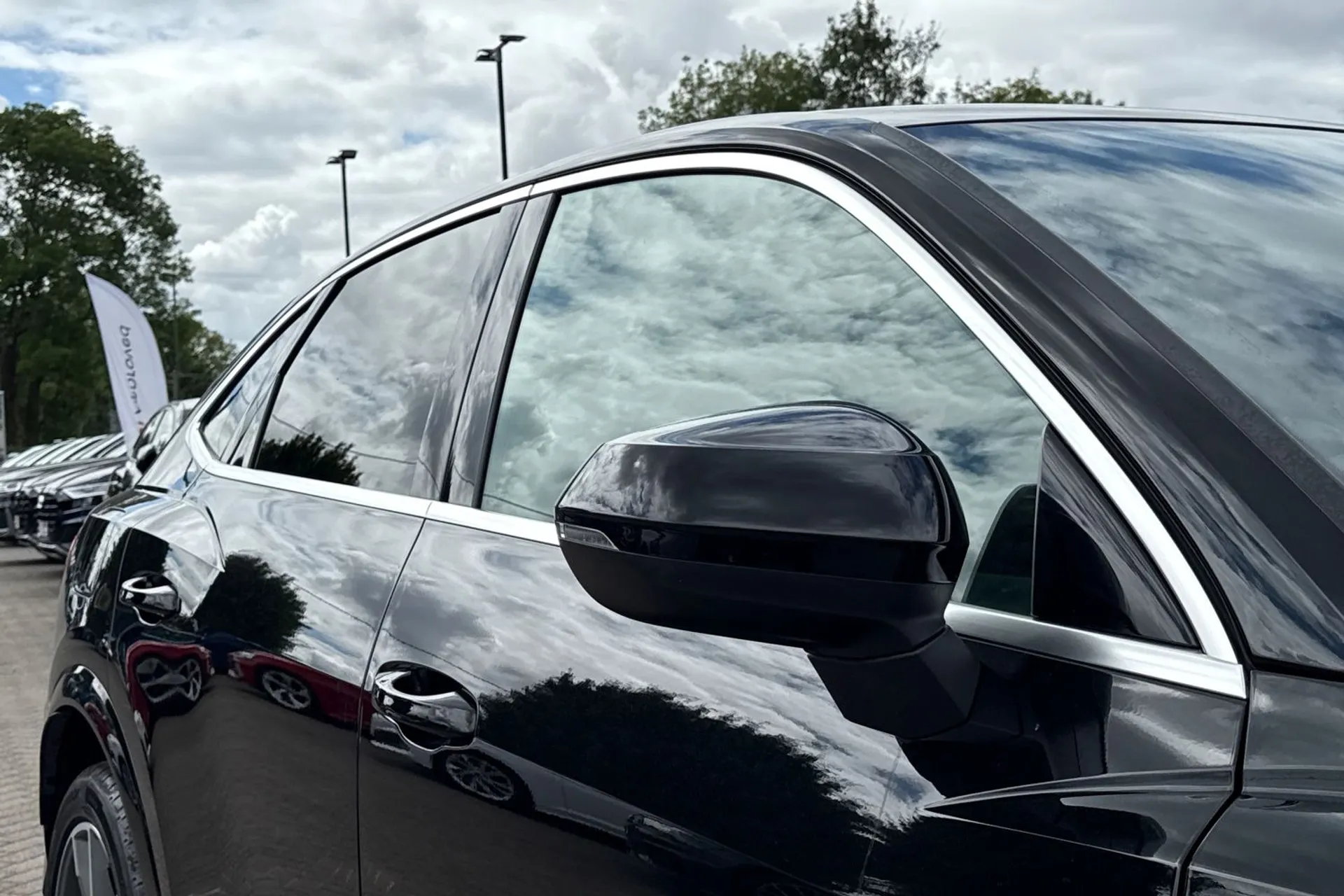 Audi Q3 thumbnail image number 45