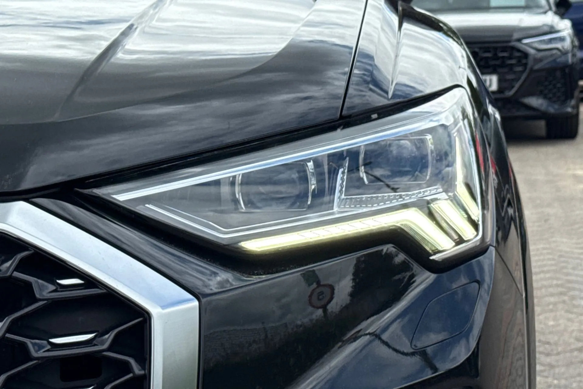 Audi Q3 thumbnail image number 50