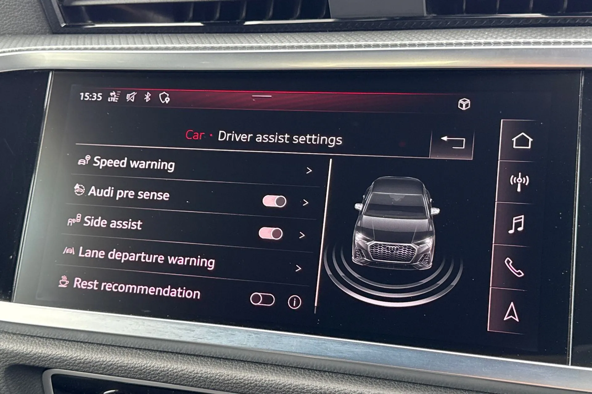 Audi Q3 thumbnail image number 13