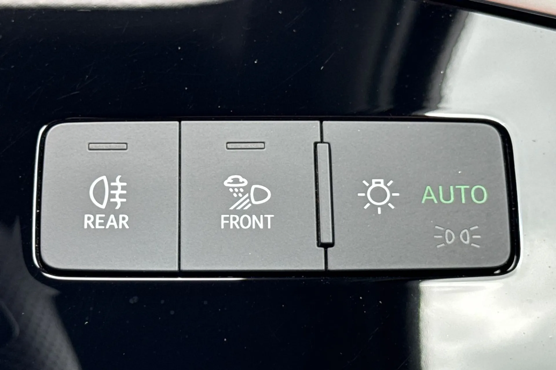 Audi Q3 thumbnail image number 24