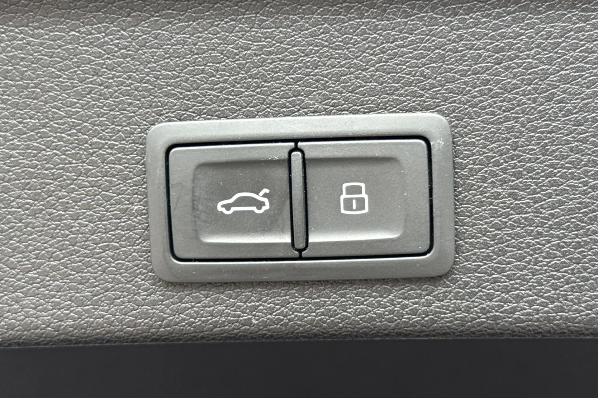 Audi Q3 thumbnail image number 34
