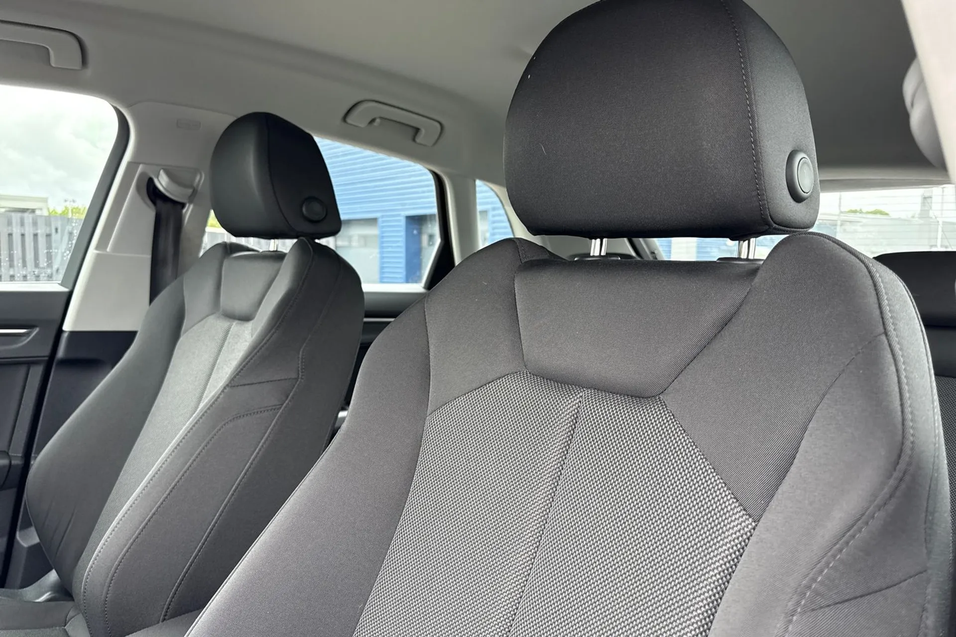 Audi Q3 thumbnail image number 34