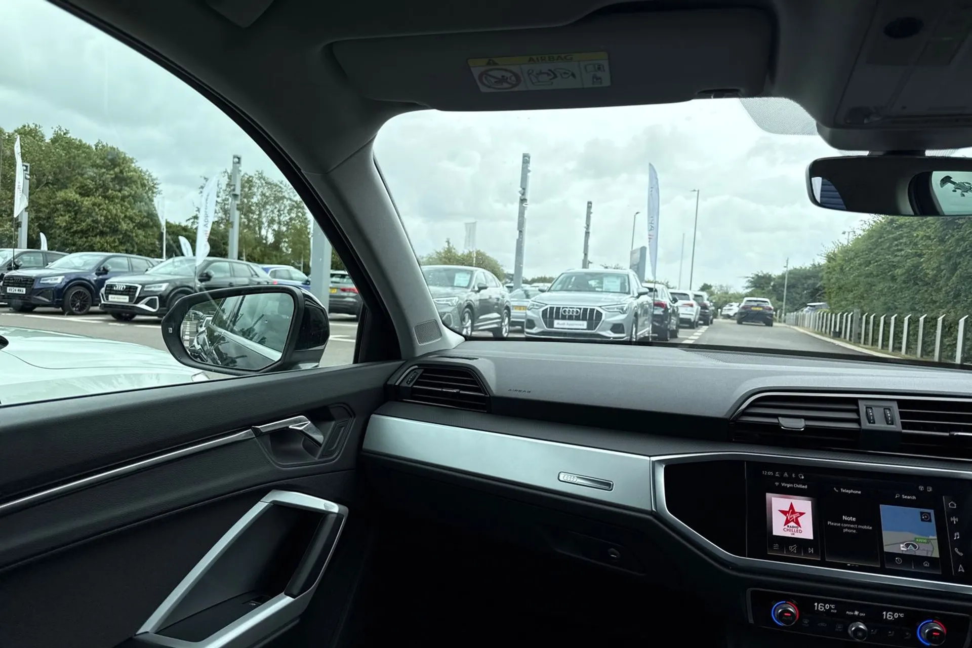 Audi Q3 thumbnail image number 37