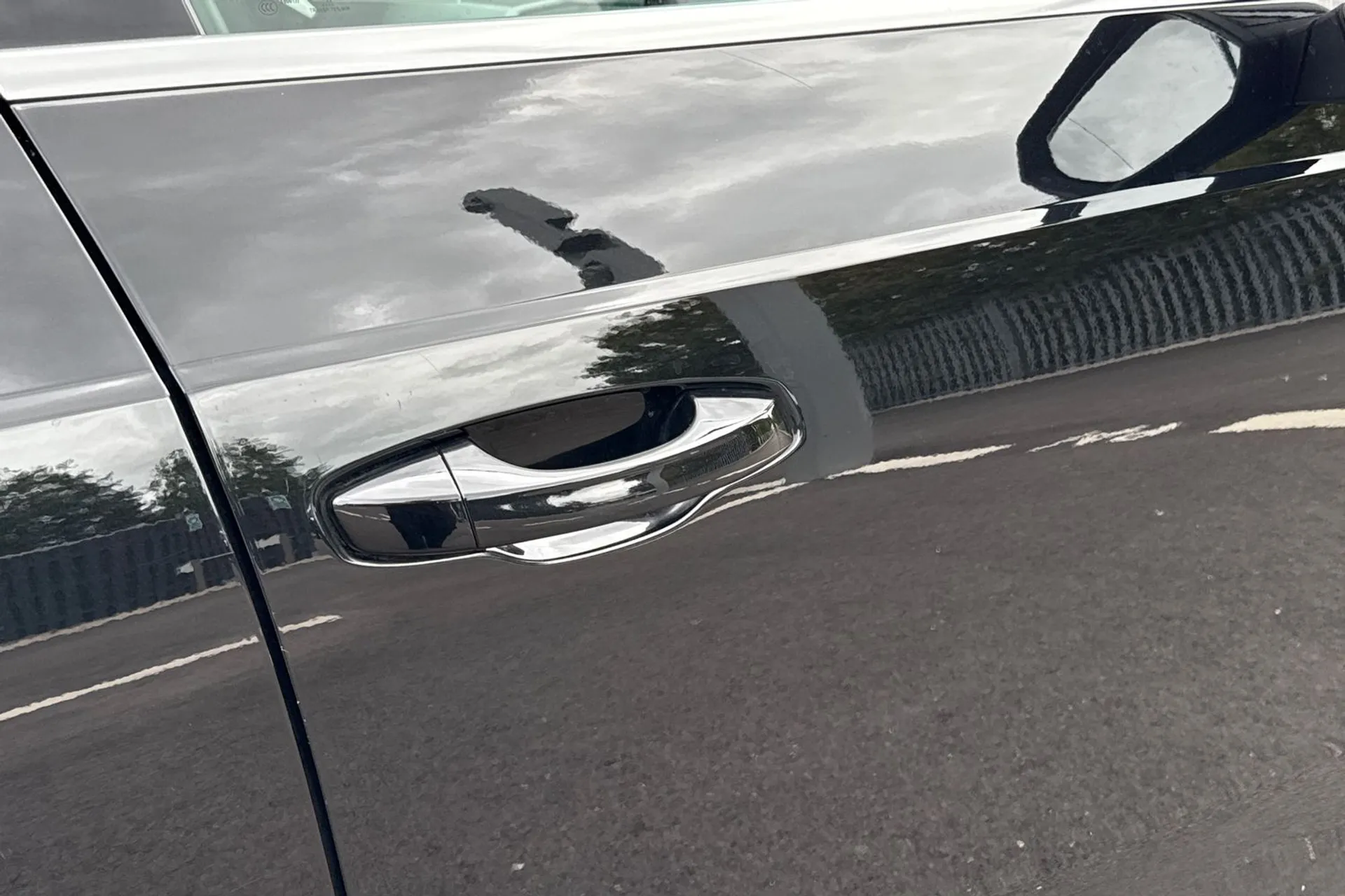 Audi Q3 thumbnail image number 15
