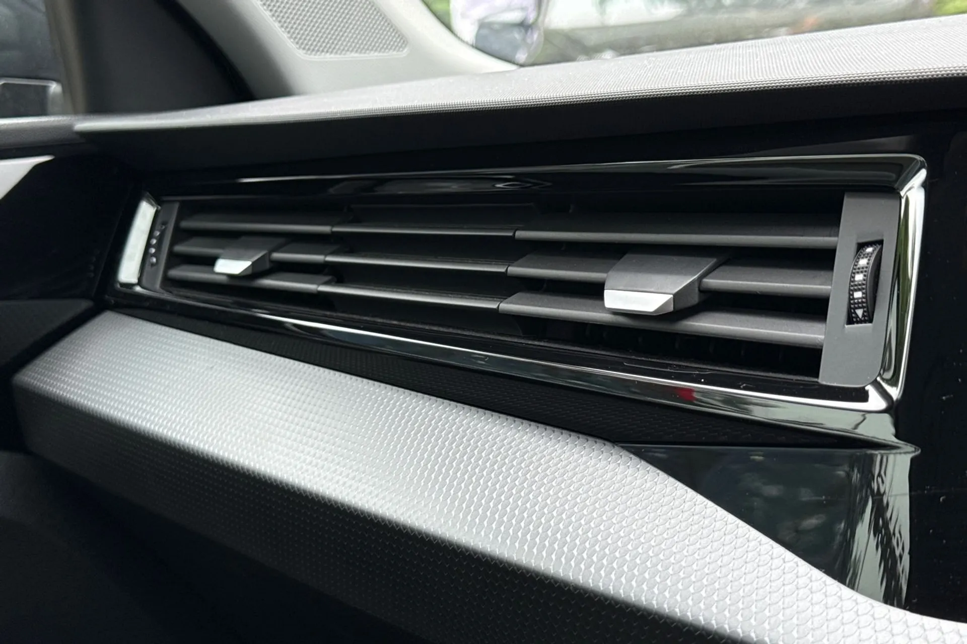 Audi A1 thumbnail image number 45