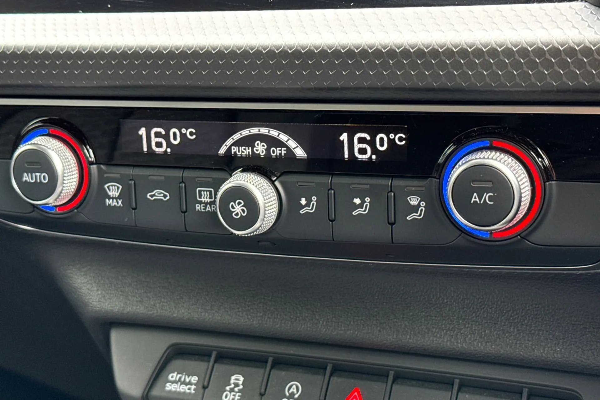 Audi A1 thumbnail image number 39