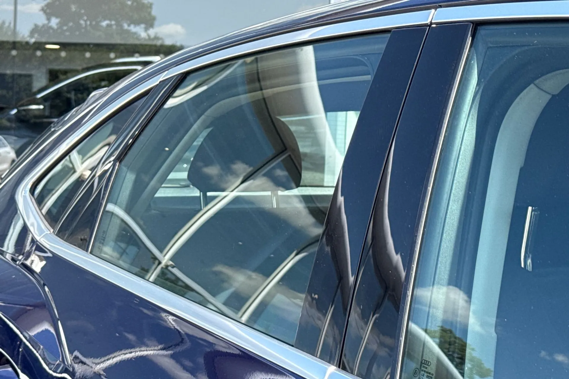 Audi Q3 thumbnail image number 13