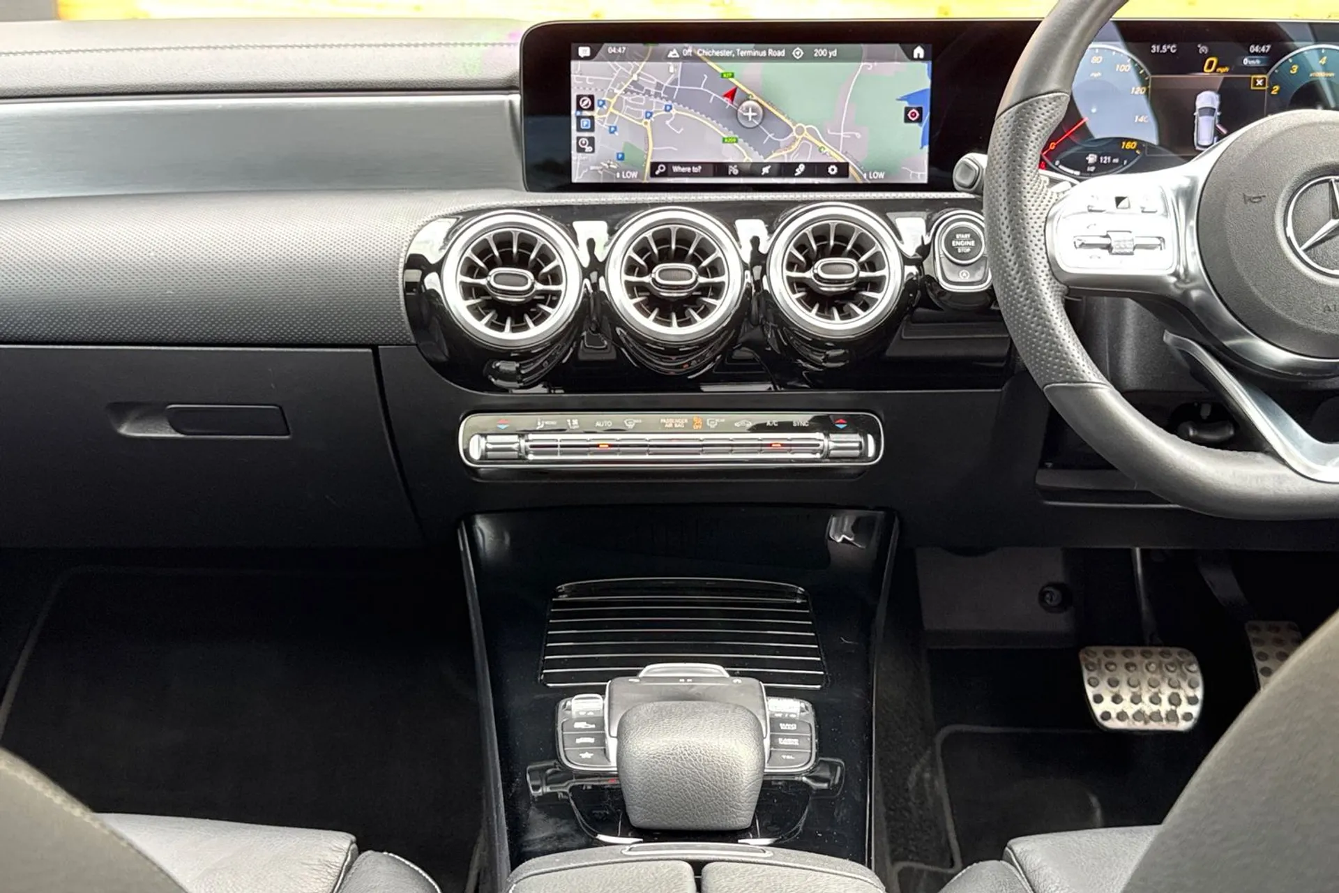 MERCEDES-BENZ CLA thumbnail image number 37