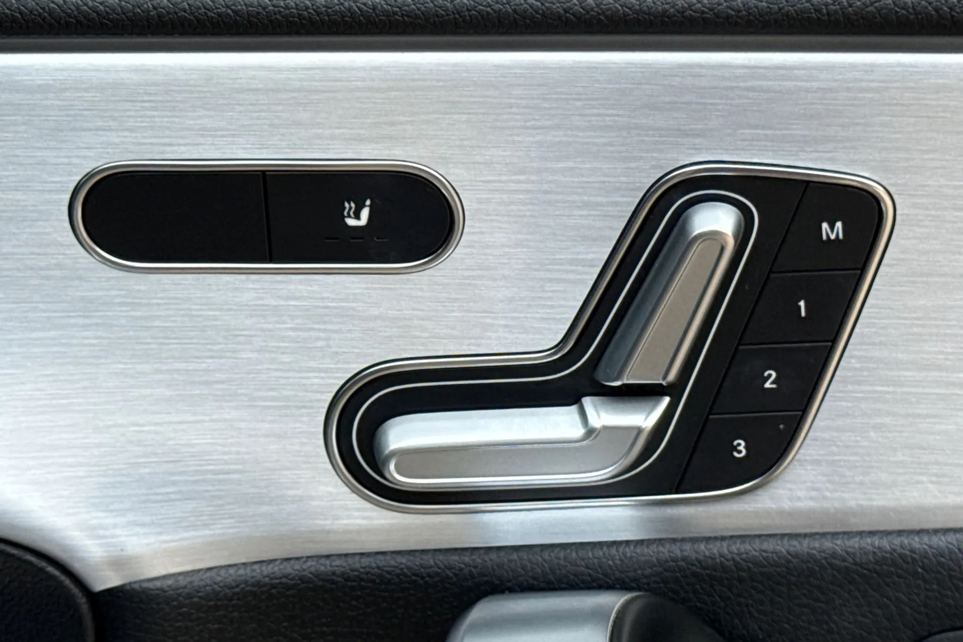 MERCEDES-BENZ CLA thumbnail image number 45