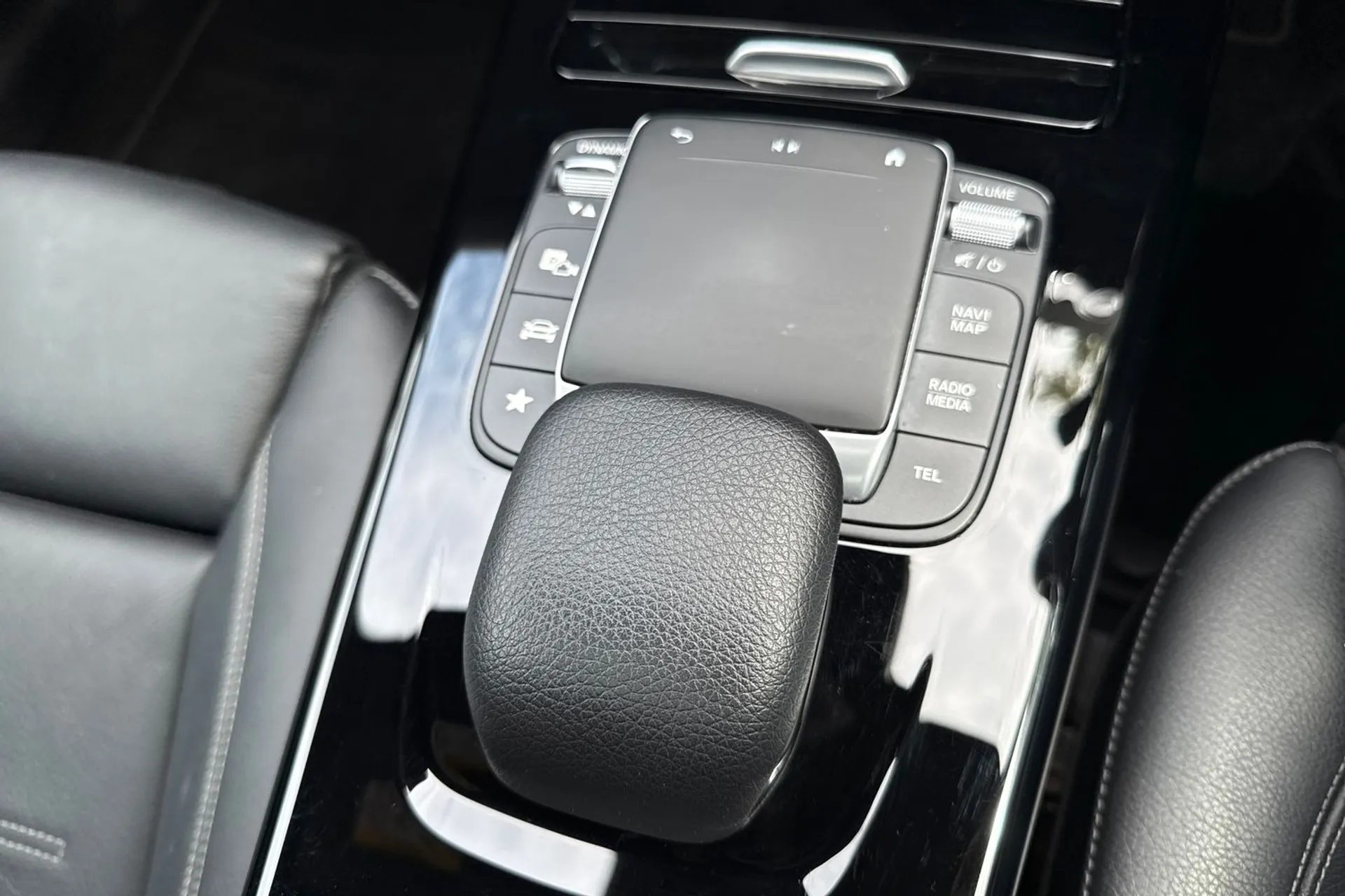 MERCEDES-BENZ CLA thumbnail image number 48