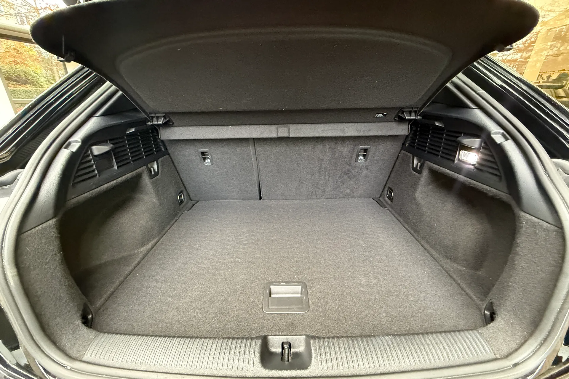 Audi Q2 thumbnail image number 48