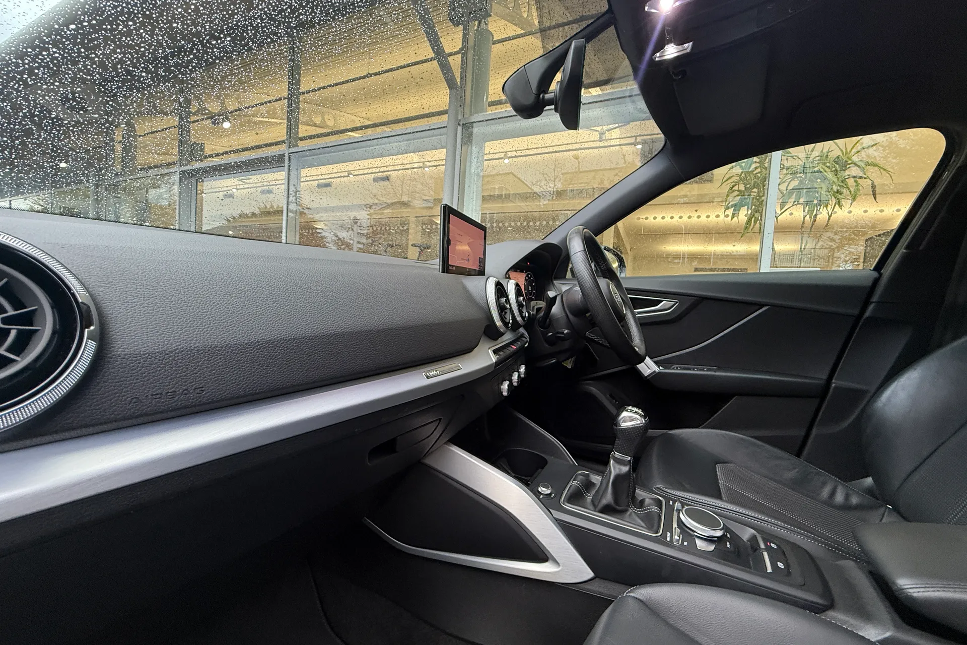 Audi Q2 thumbnail image number 6