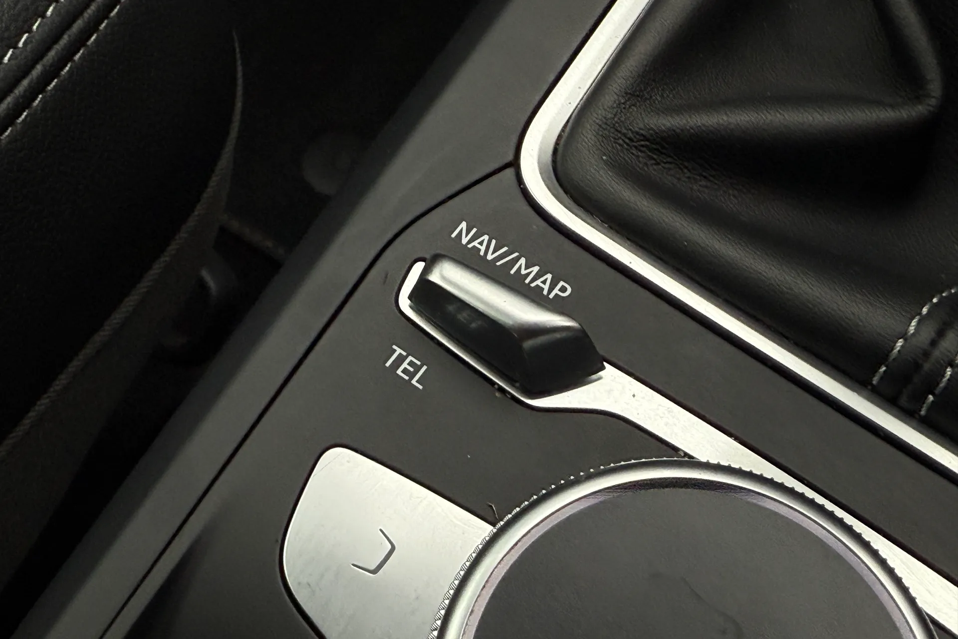 Audi Q2 thumbnail image number 23