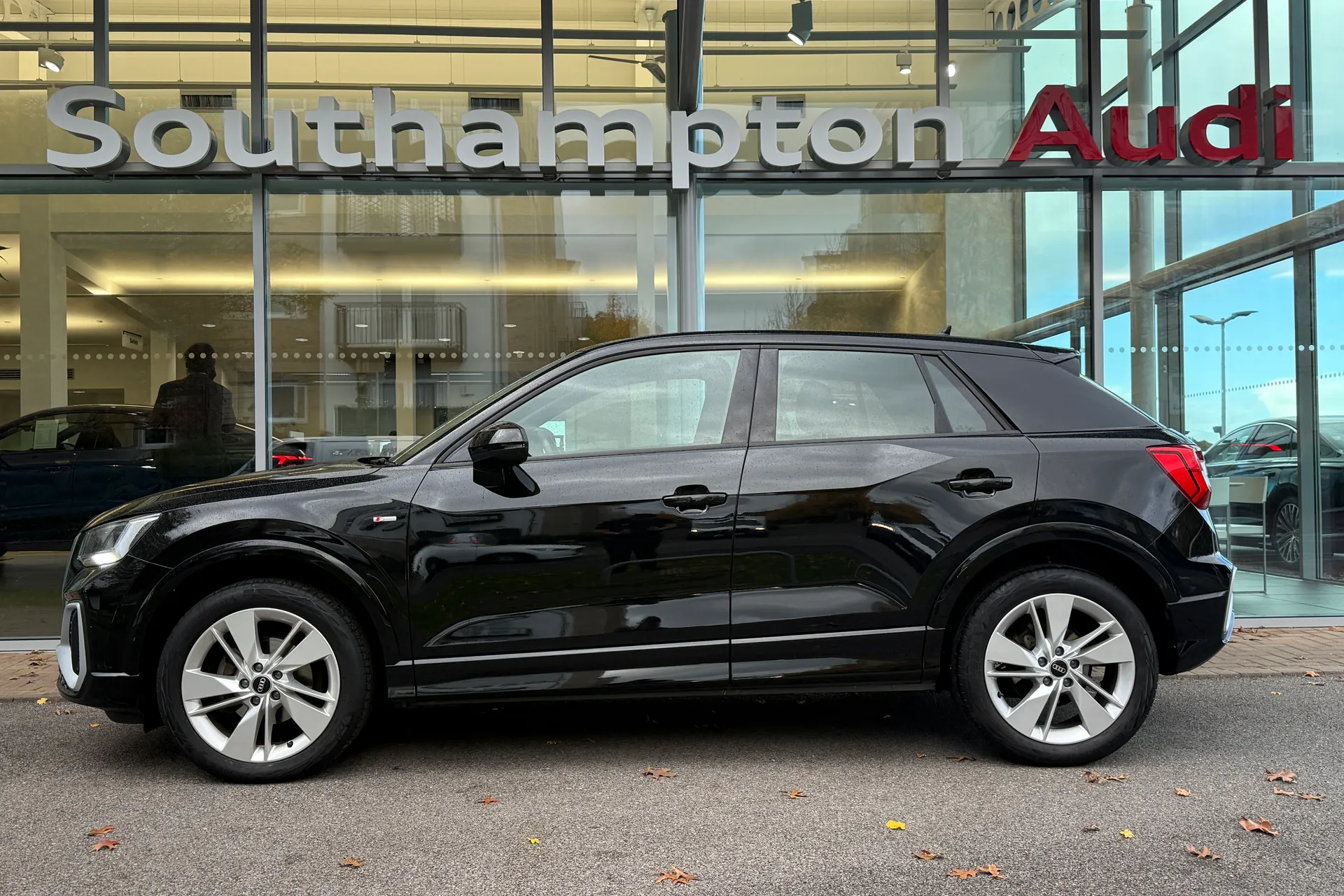 Audi Q2 thumbnail image number 60