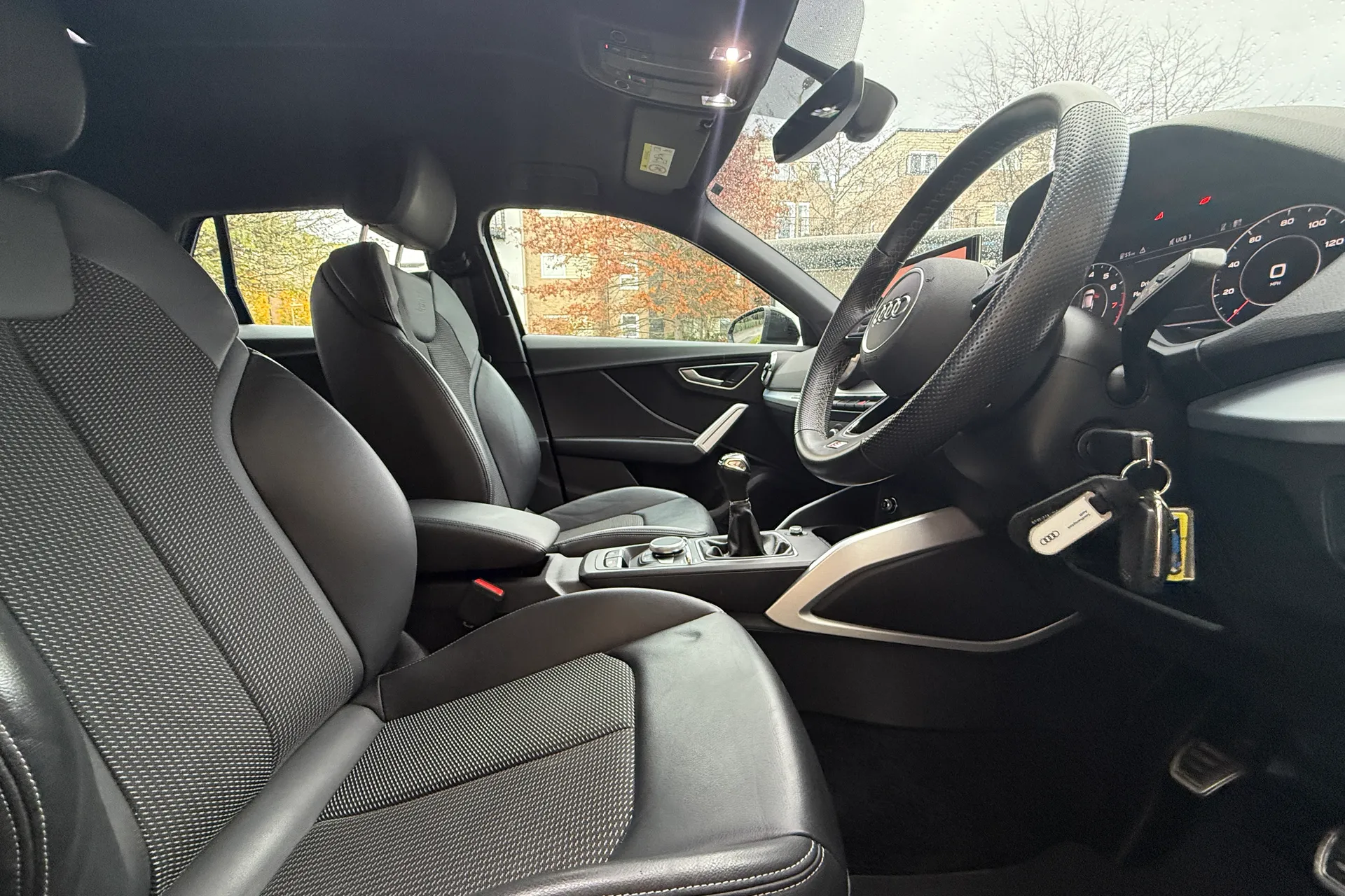 Audi Q2 thumbnail image number 35