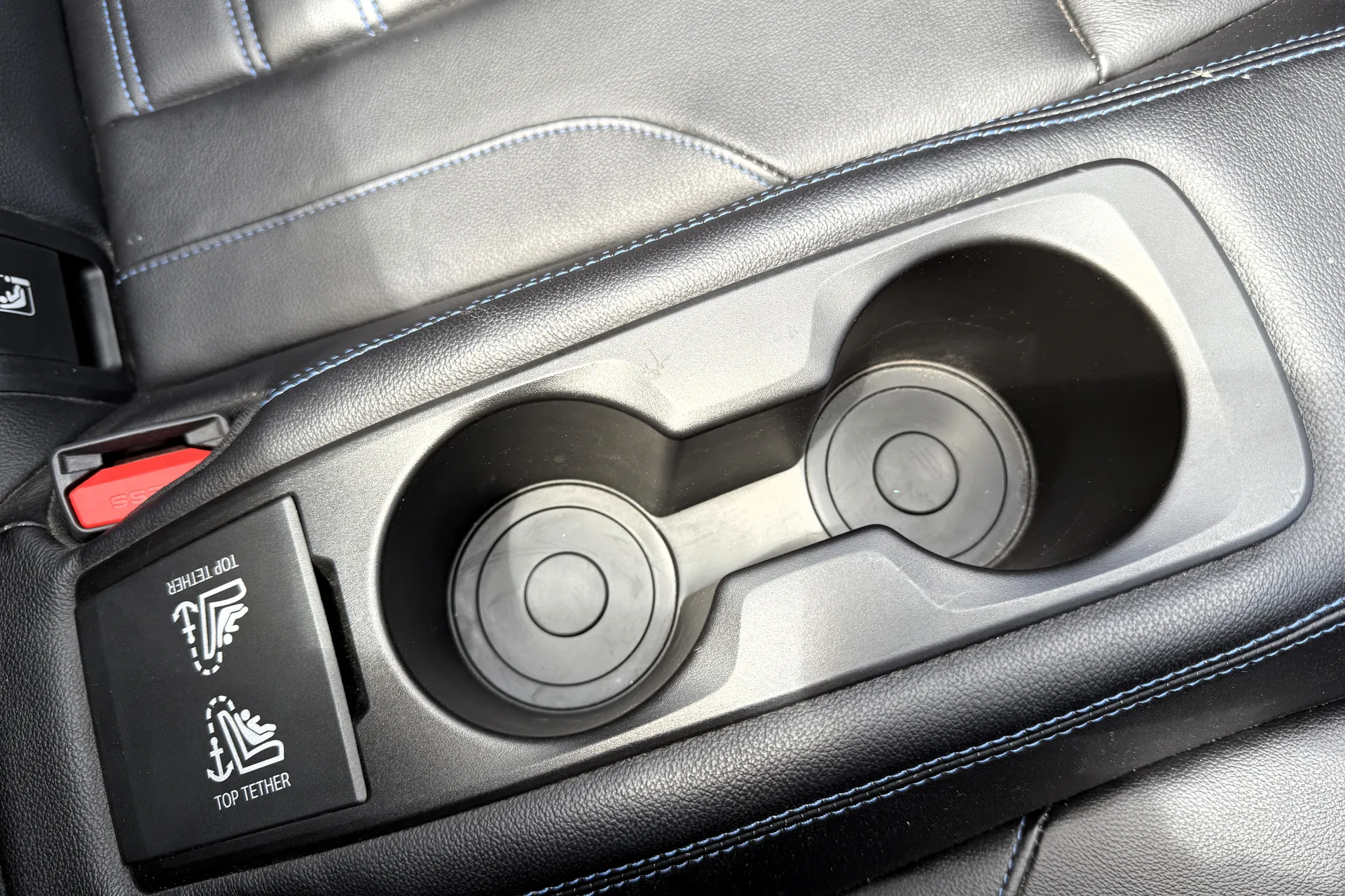 BMW 4 SERIES thumbnail image number 41