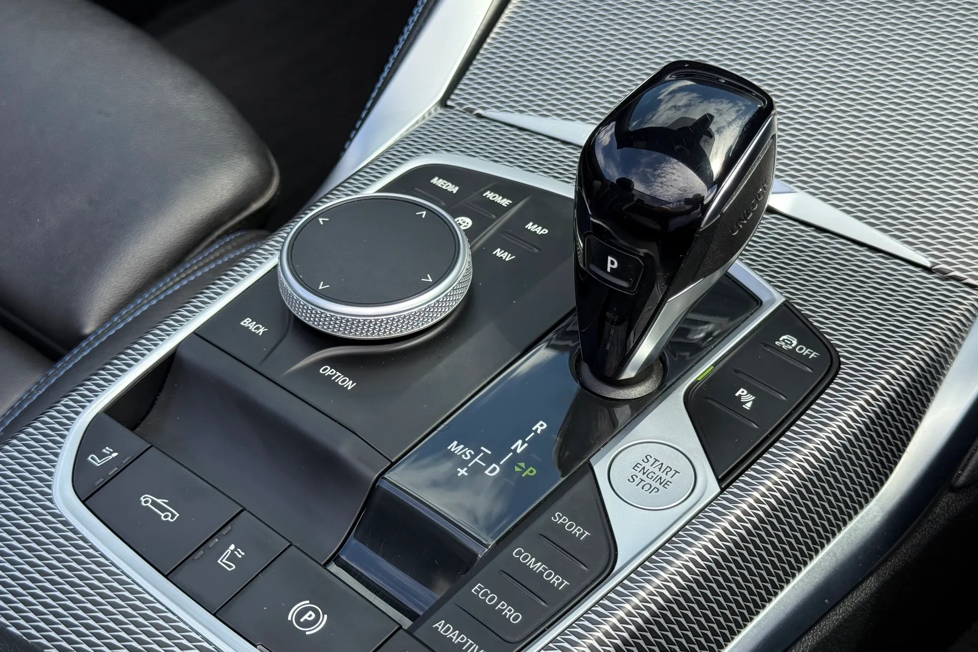 BMW 4 SERIES thumbnail image number 24