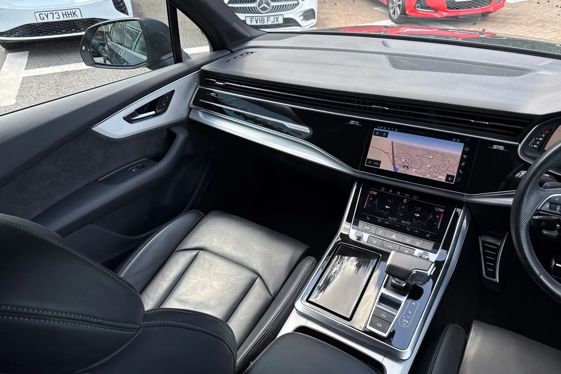 Audi Q7 thumbnail image number 32