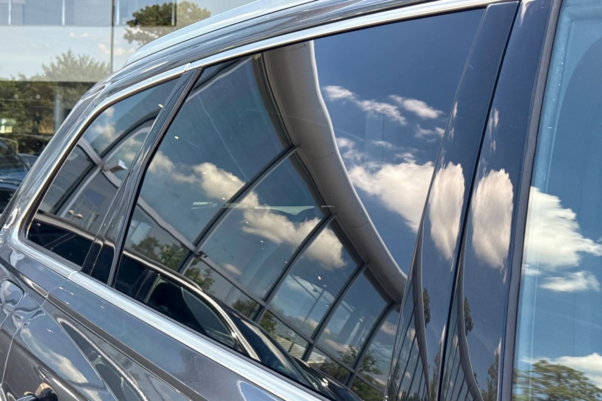 Audi Q7 thumbnail image number 13