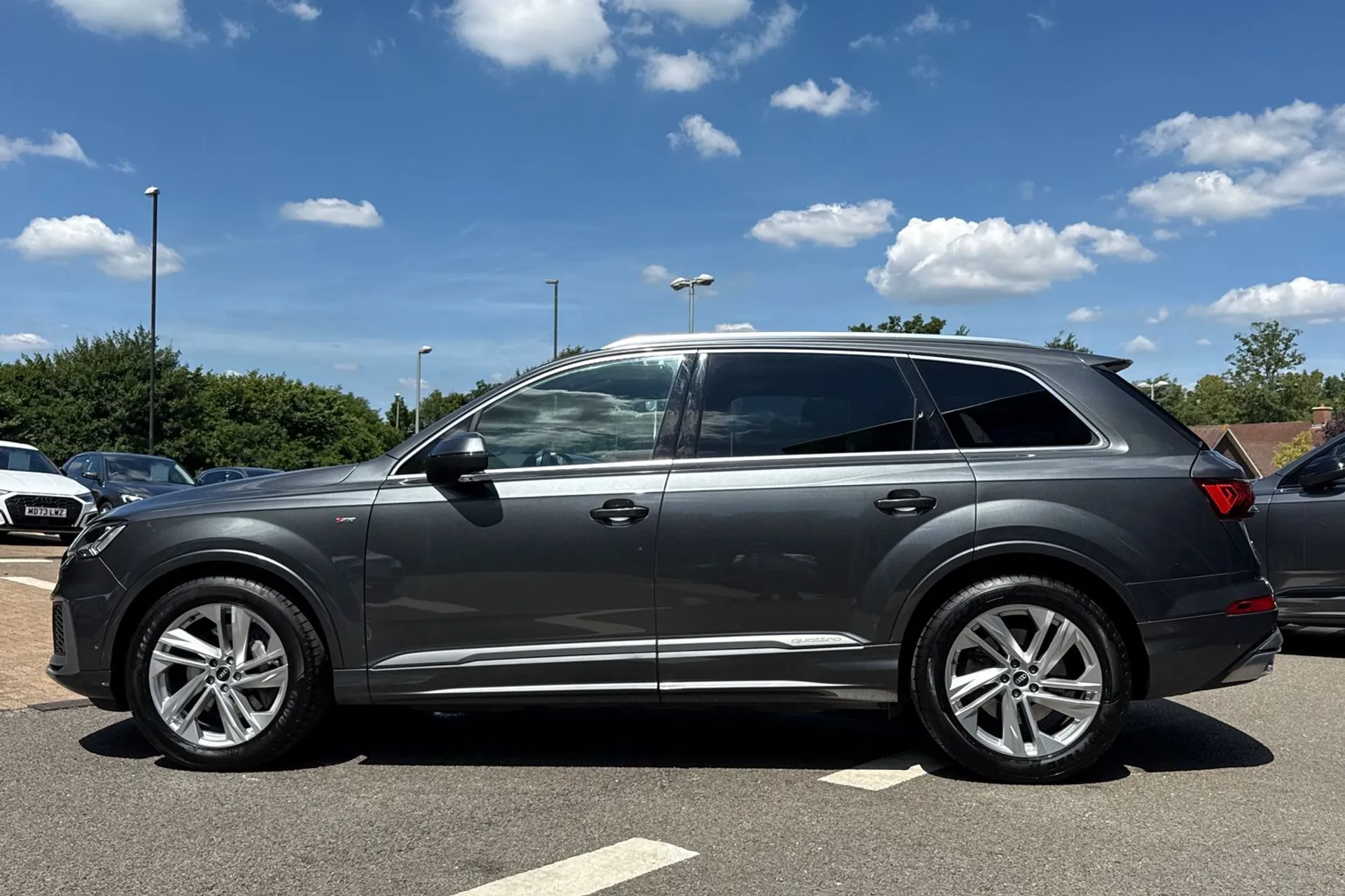 Audi Q7 thumbnail image number 9