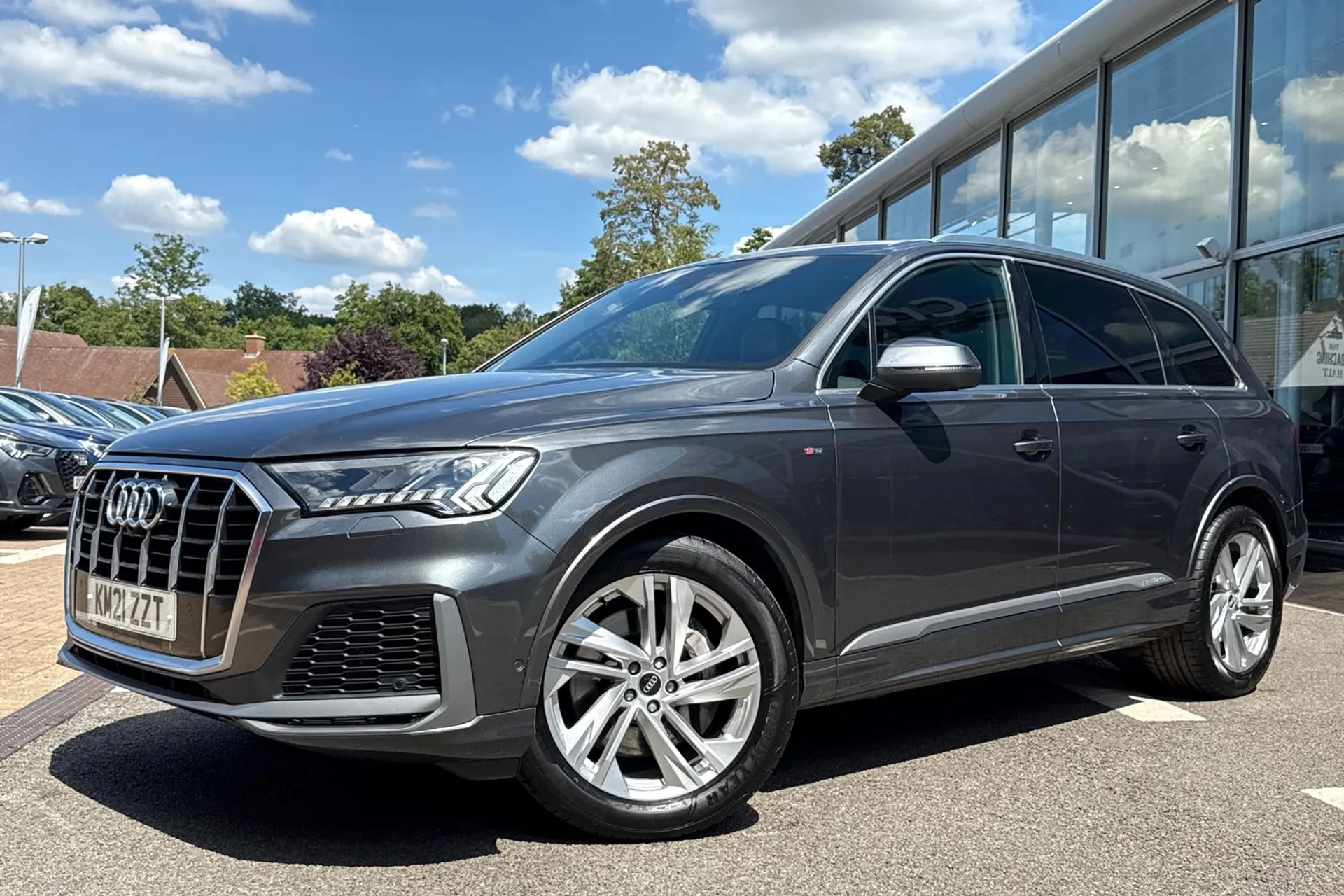 Audi Q7 thumbnail image number 10