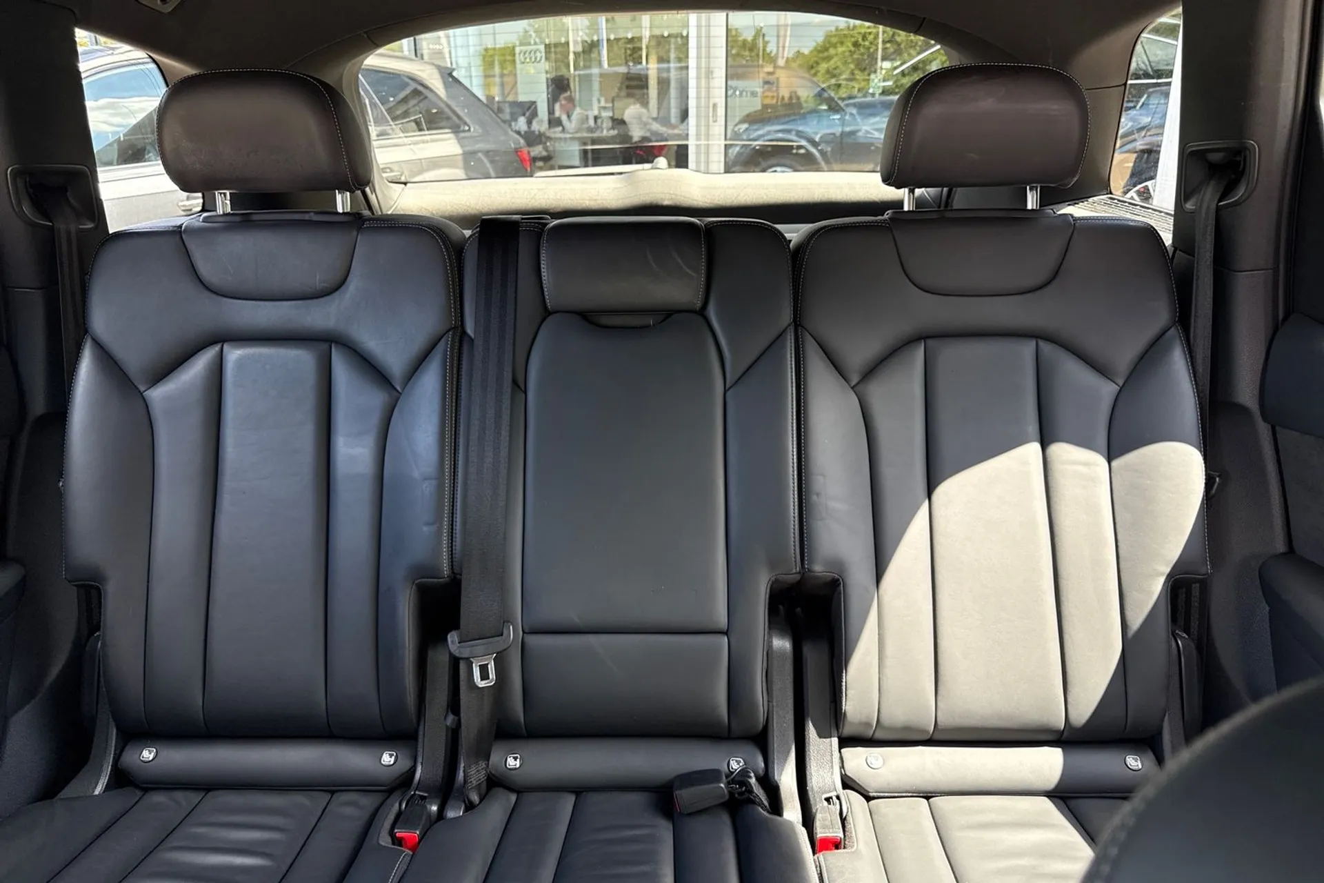 Audi Q7 thumbnail image number 30