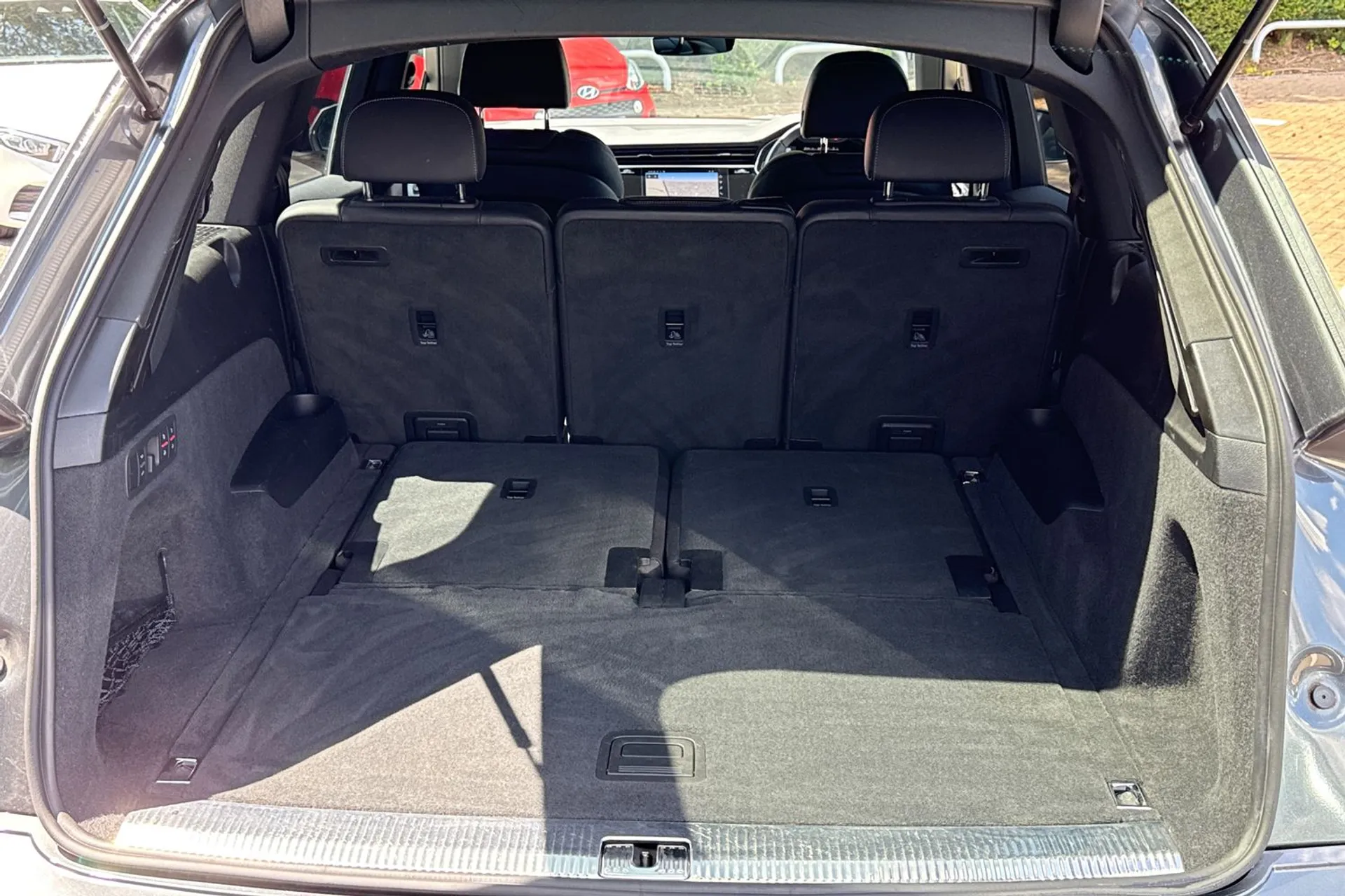 Audi Q7 thumbnail image number 18