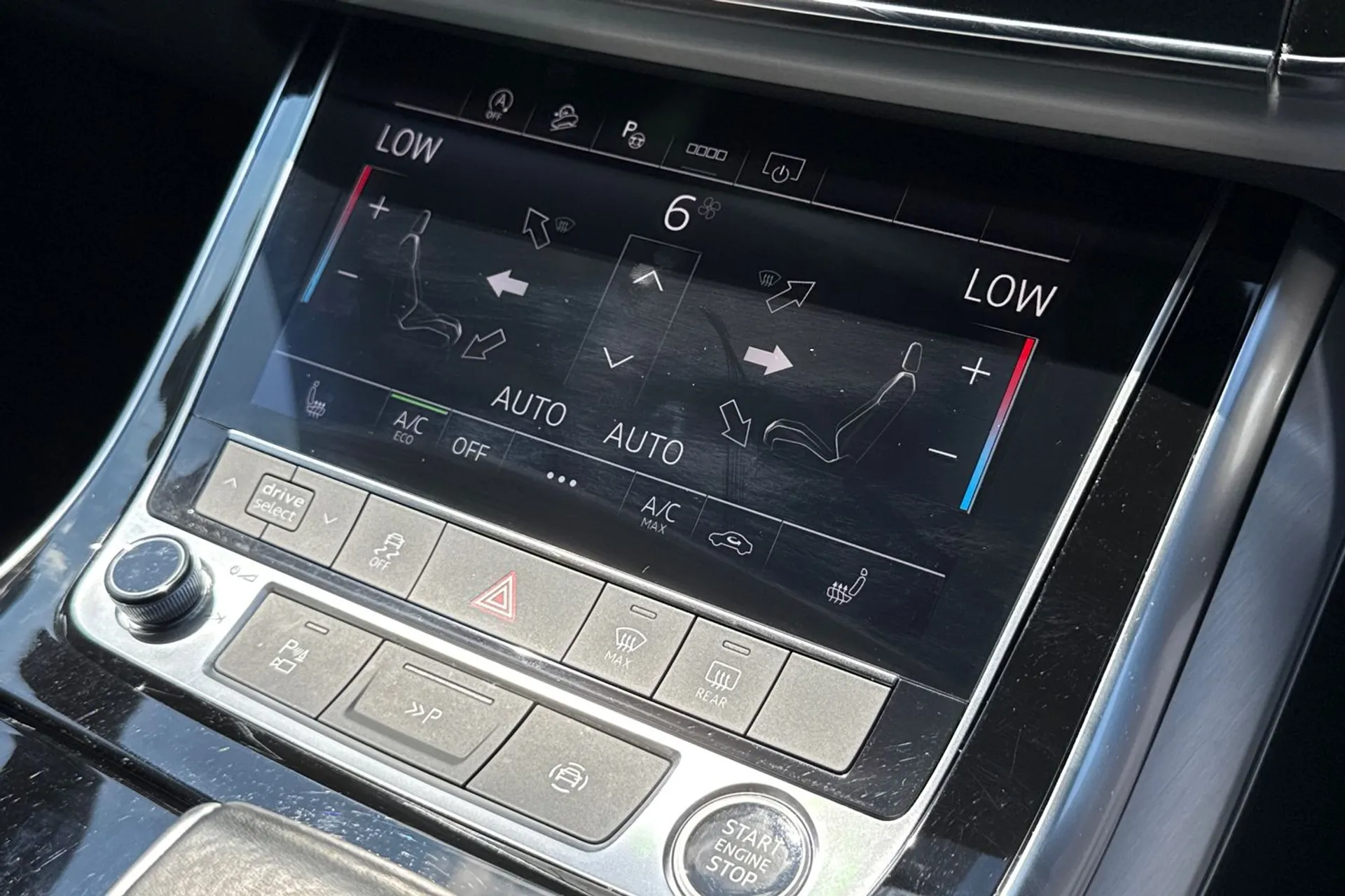Audi Q7 thumbnail image number 38