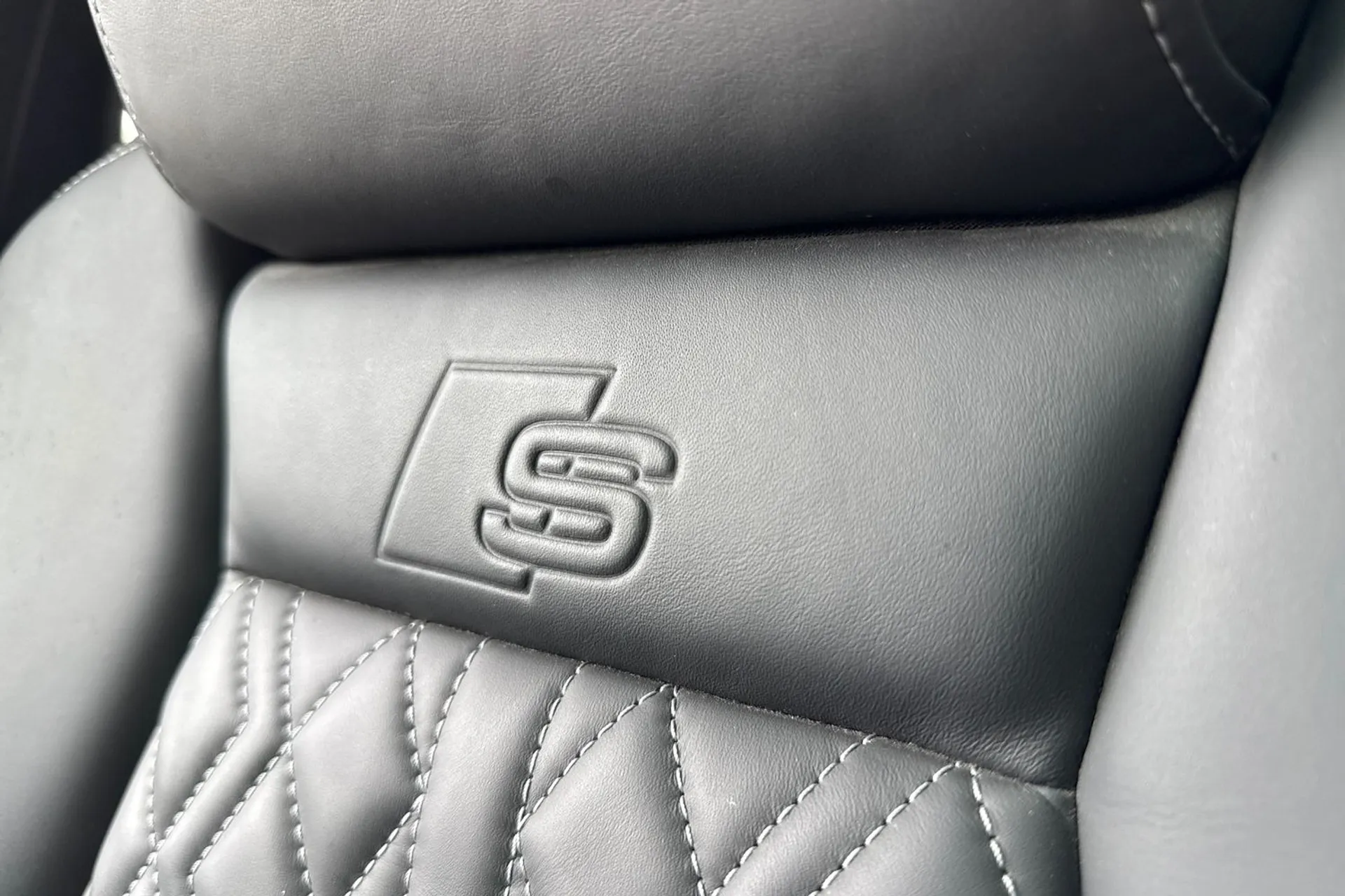 Audi Q4 thumbnail image number 45