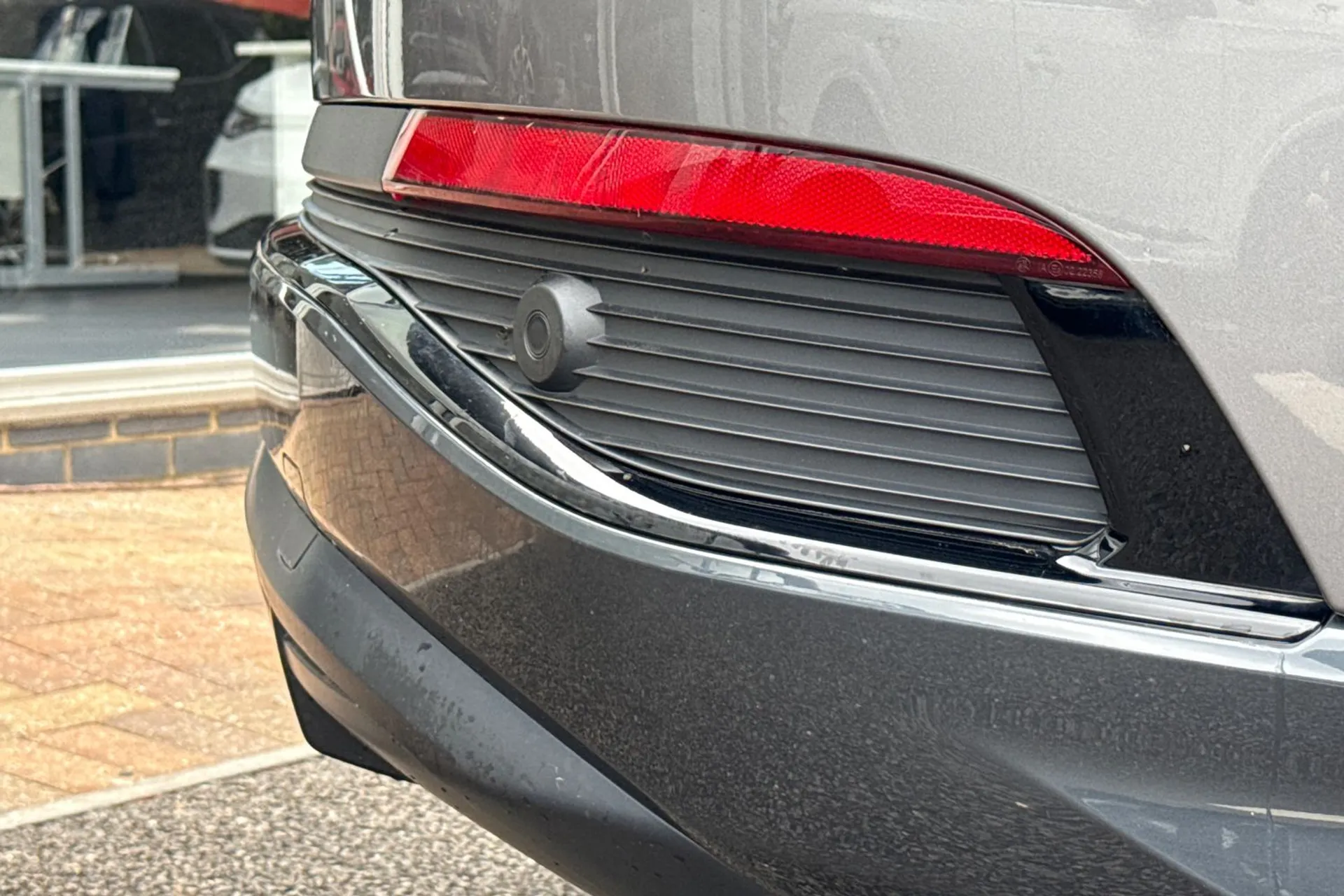 Audi Q4 thumbnail image number 18