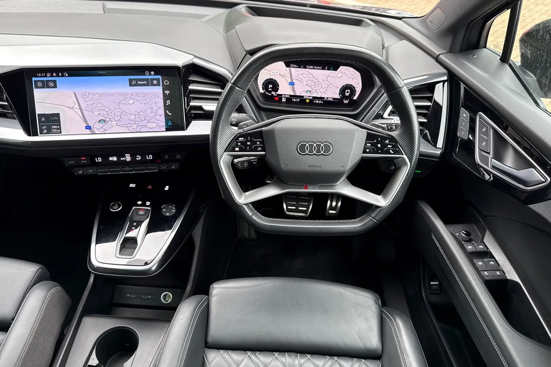Audi Q4 thumbnail image number 35